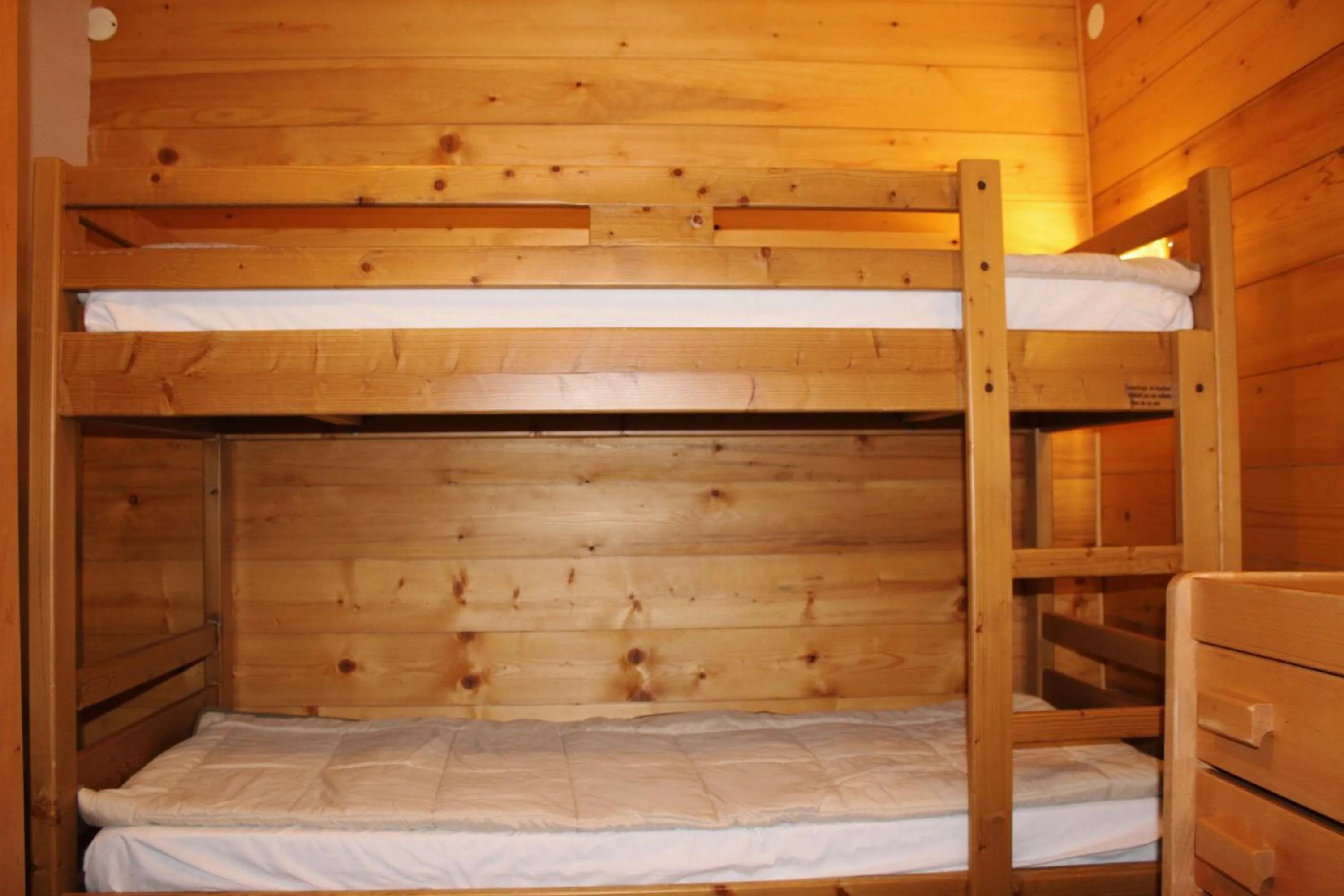 Photo of the whole room, Bed in Le Roitelet