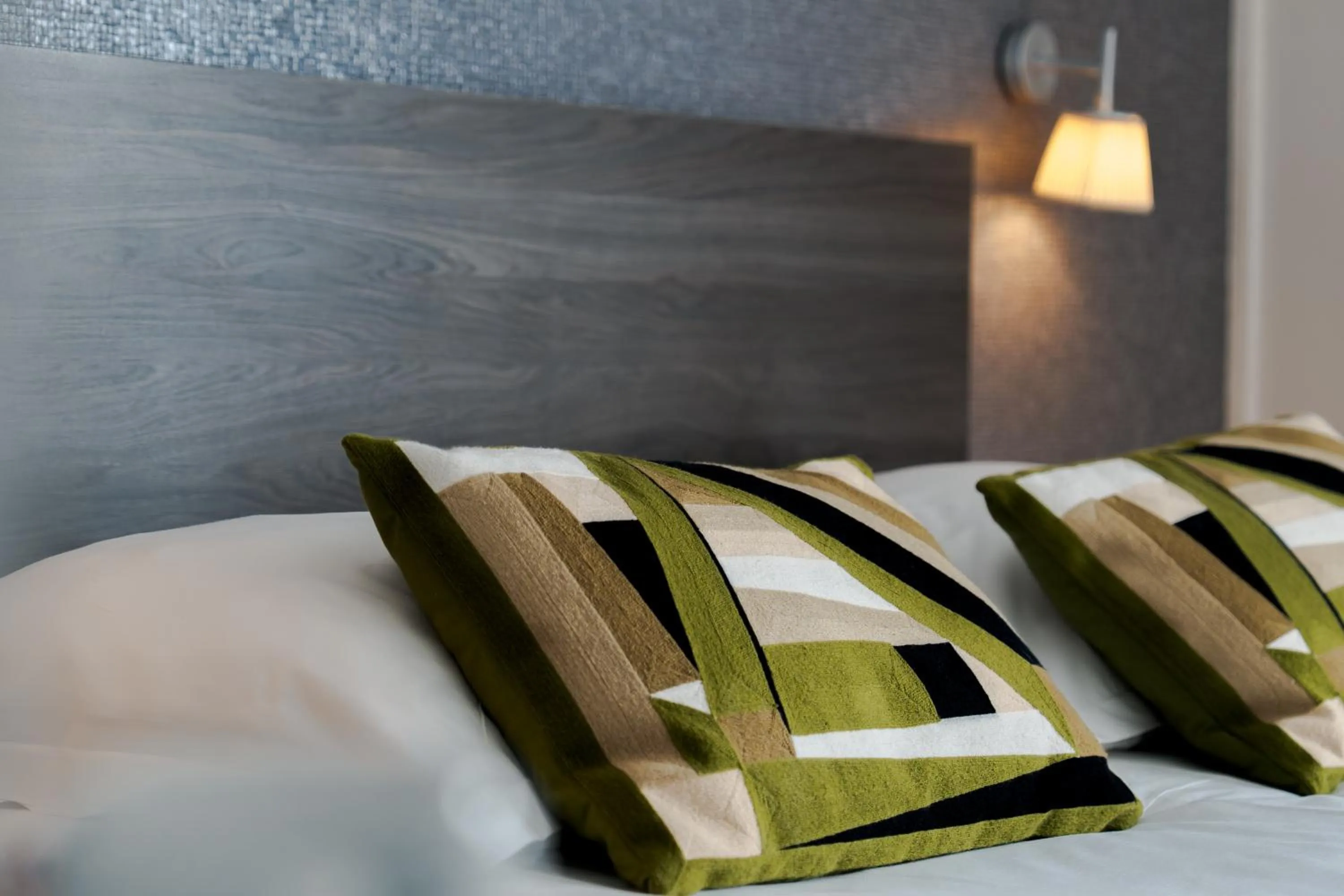 Bed in Best Western Hotel Acadie Paris Nord Villepinte