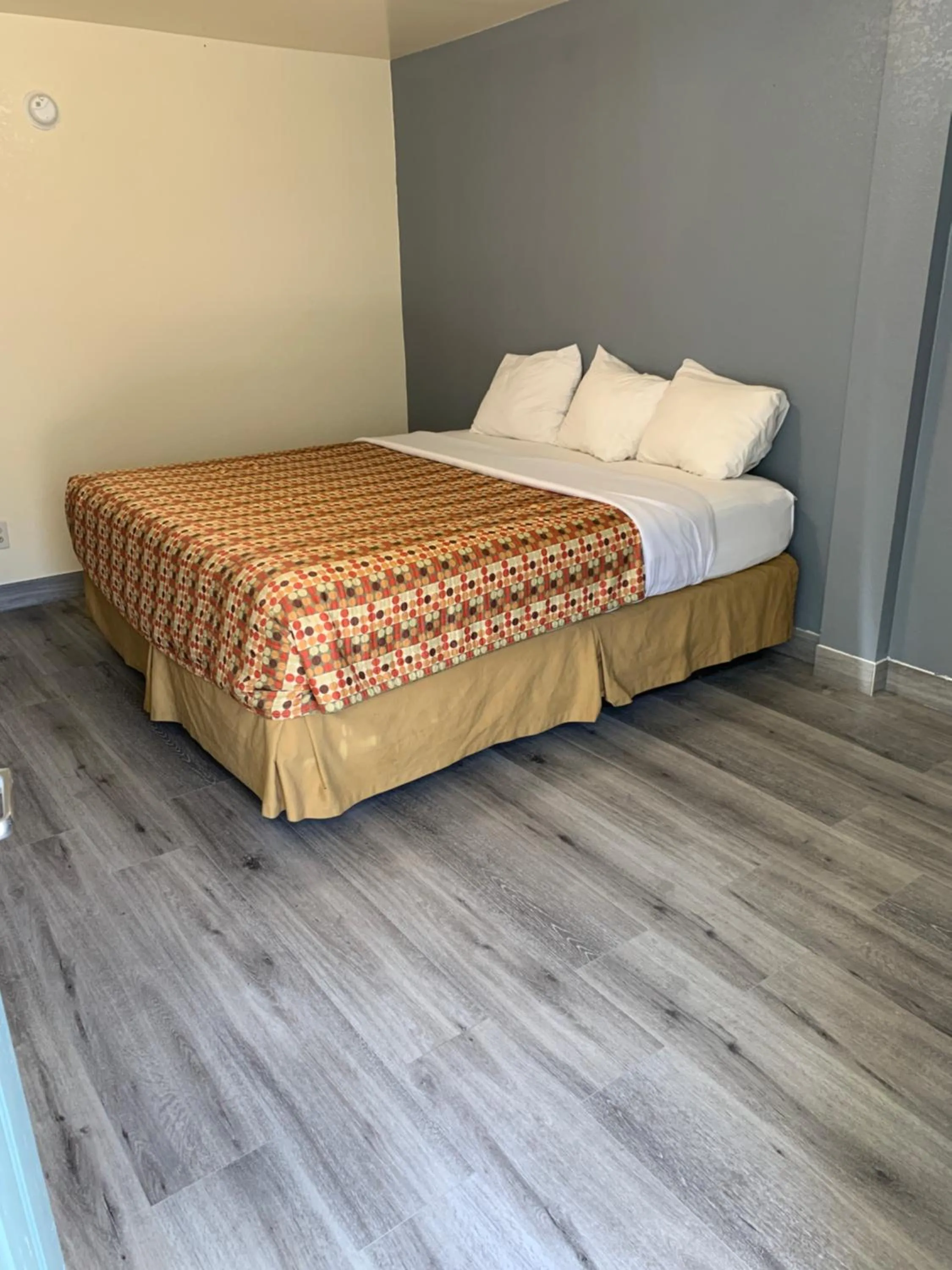 Bed in Green Garden Inn