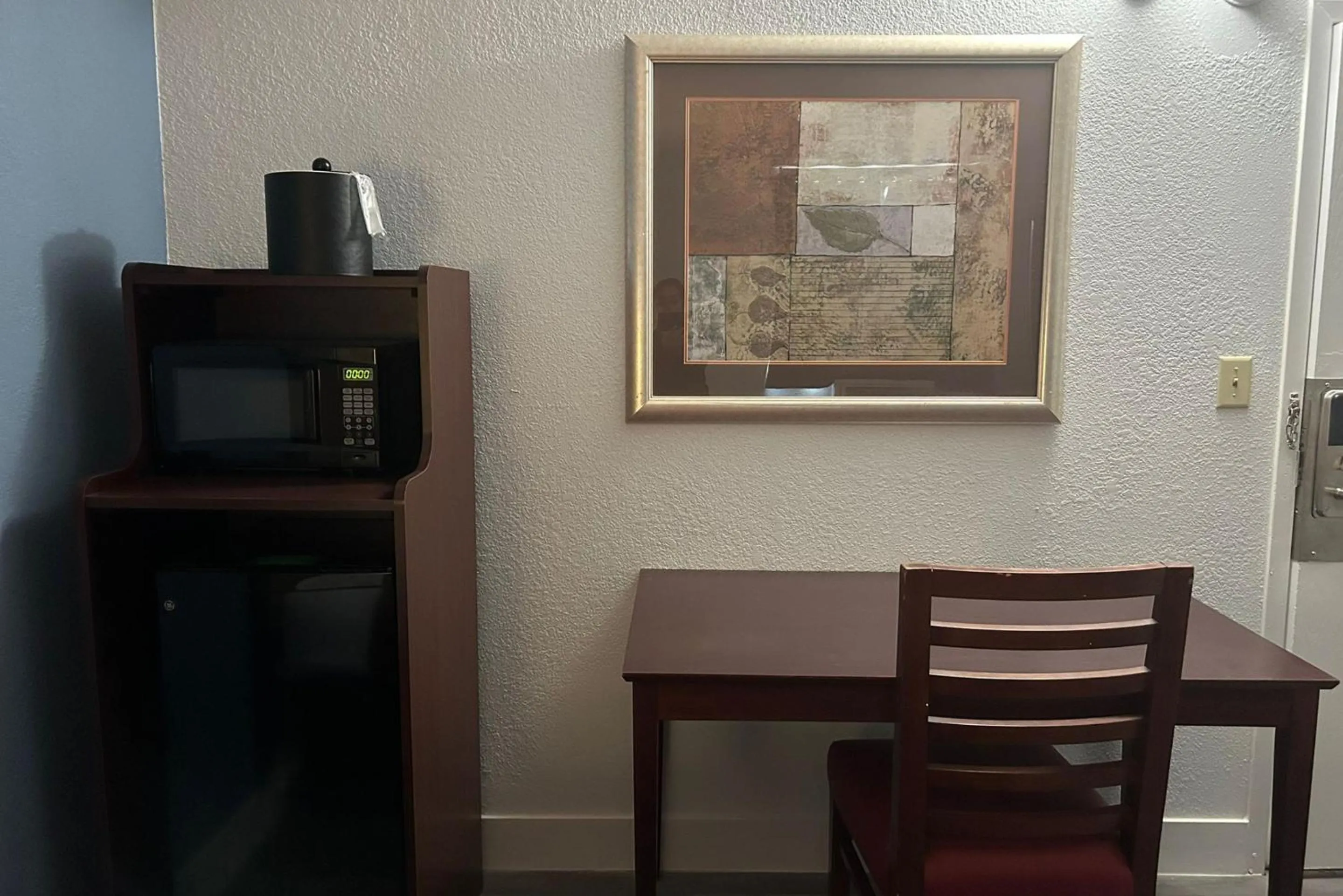 Bedroom in Key Inn Roseville