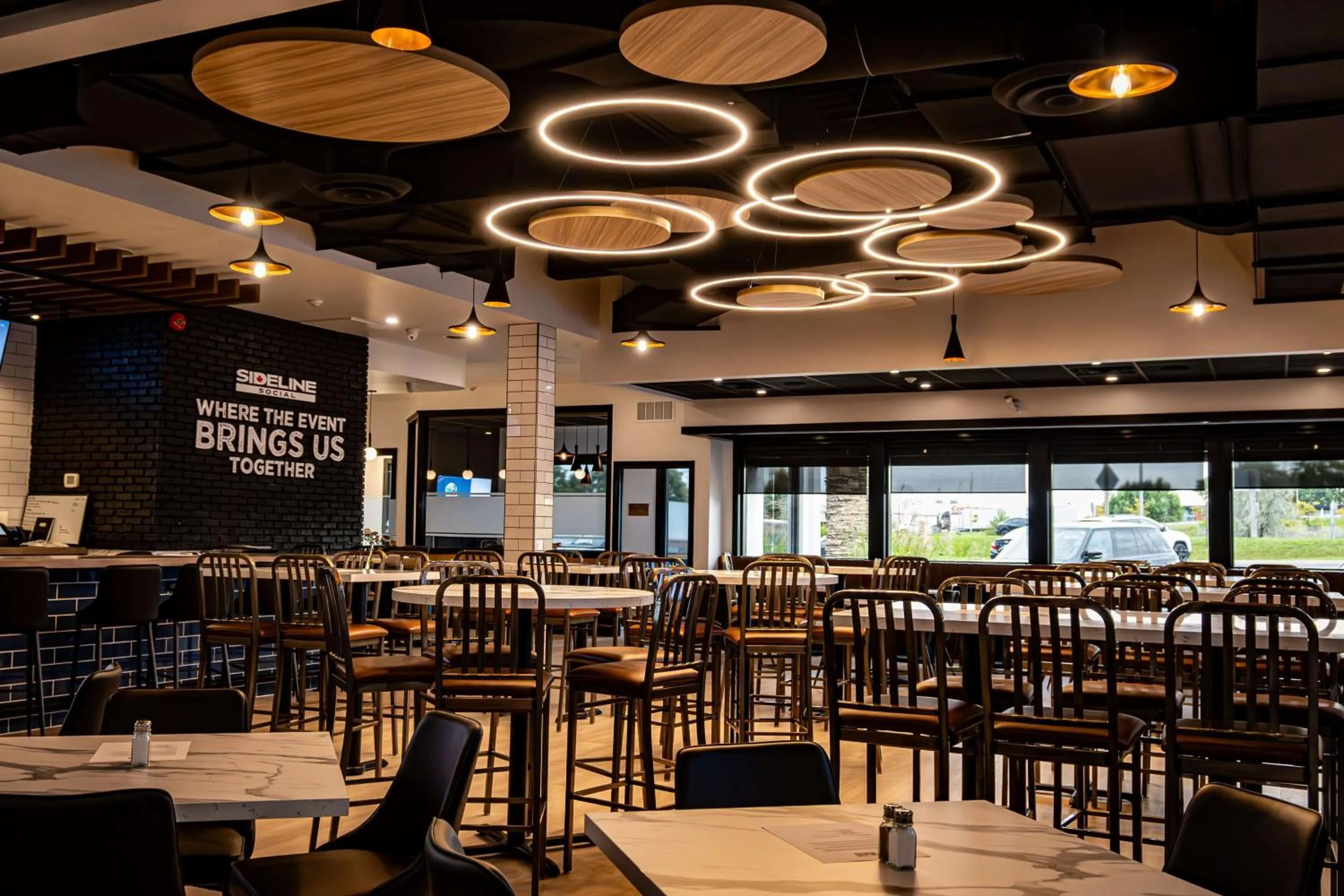 Lounge or bar in Hampton Inn St. Catharines Niagara