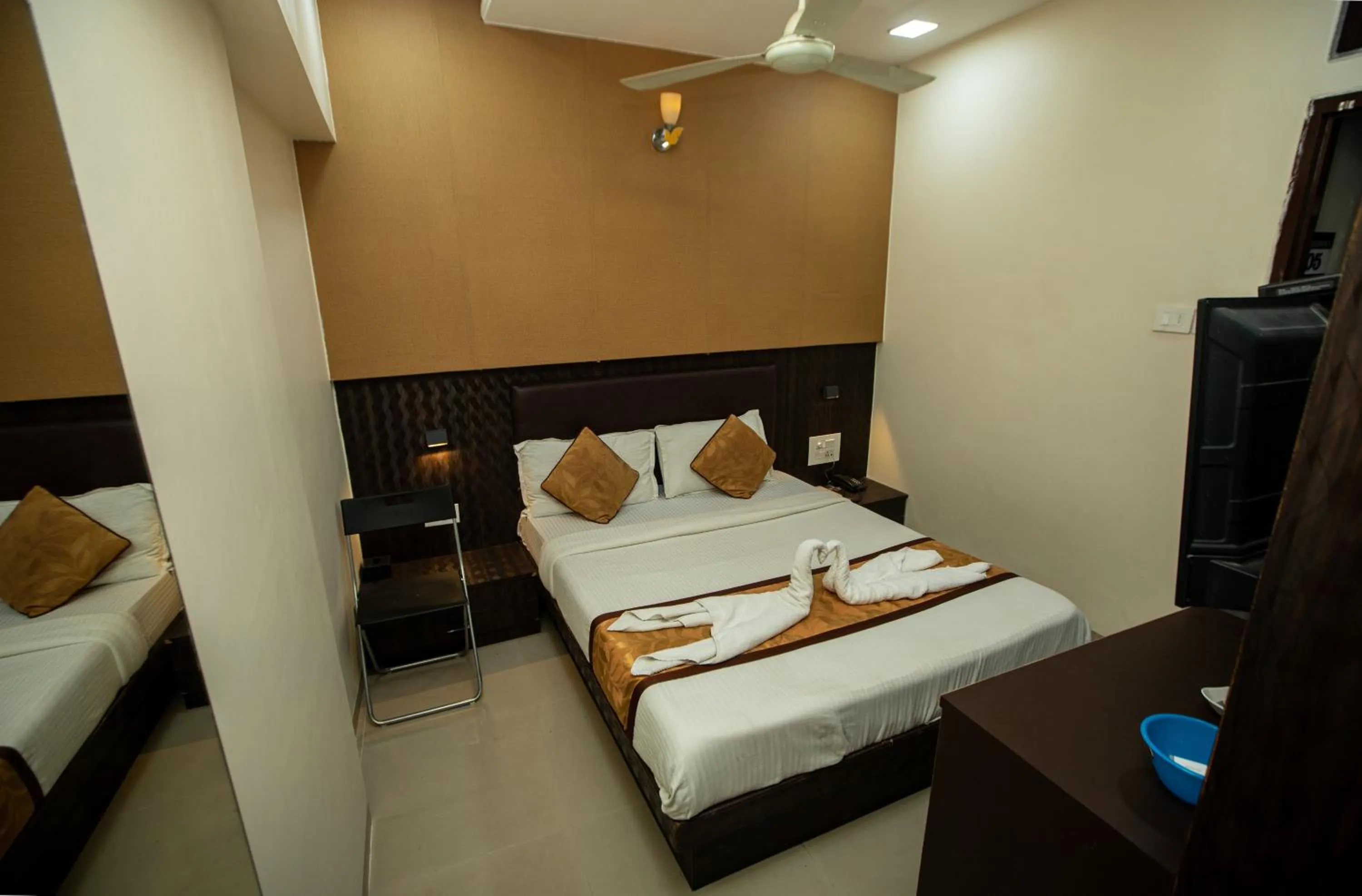 Bedroom, Bed in Hotel J D Residency