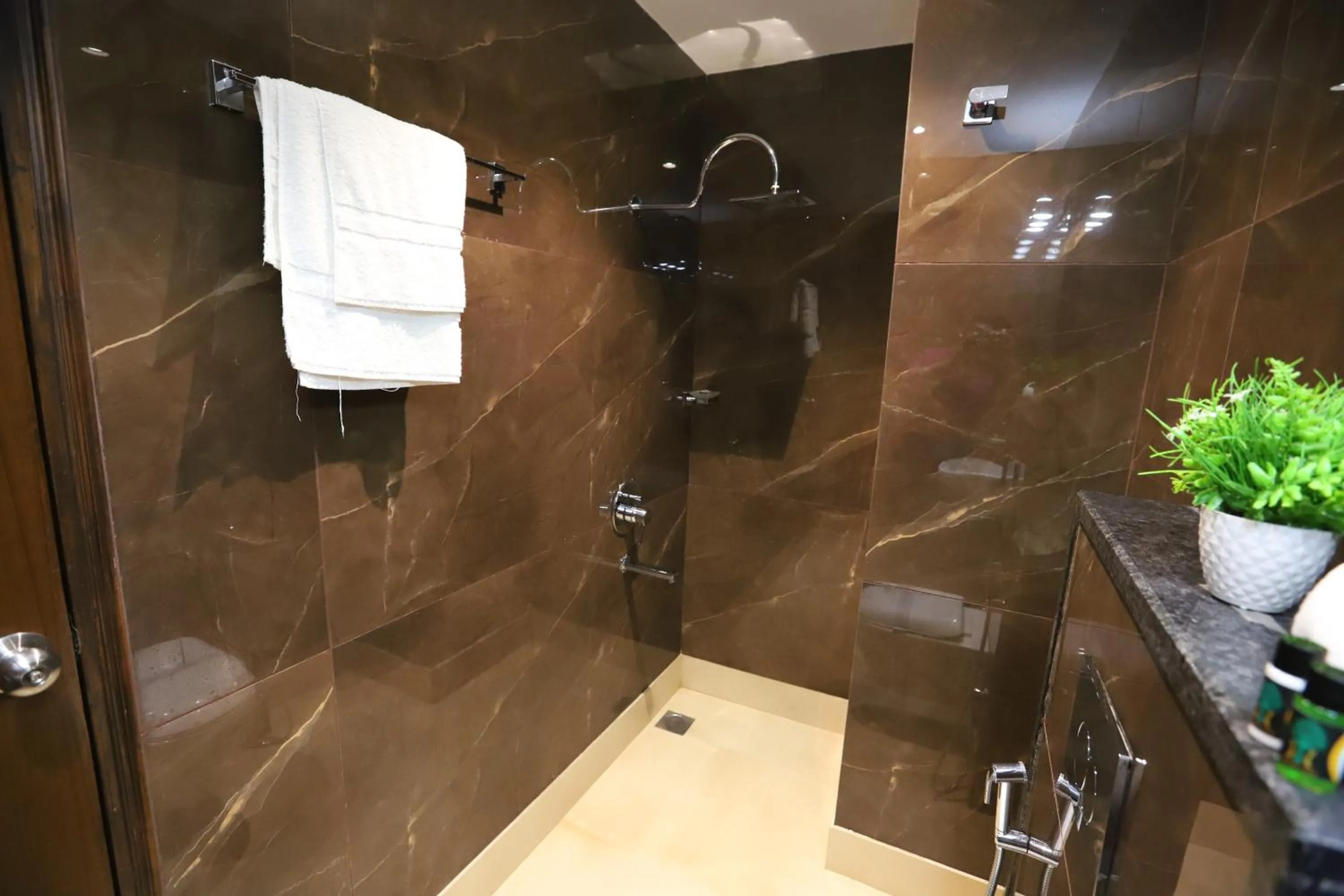 Bathroom in Hotel The Magic Tree - Paharganj New Delhi