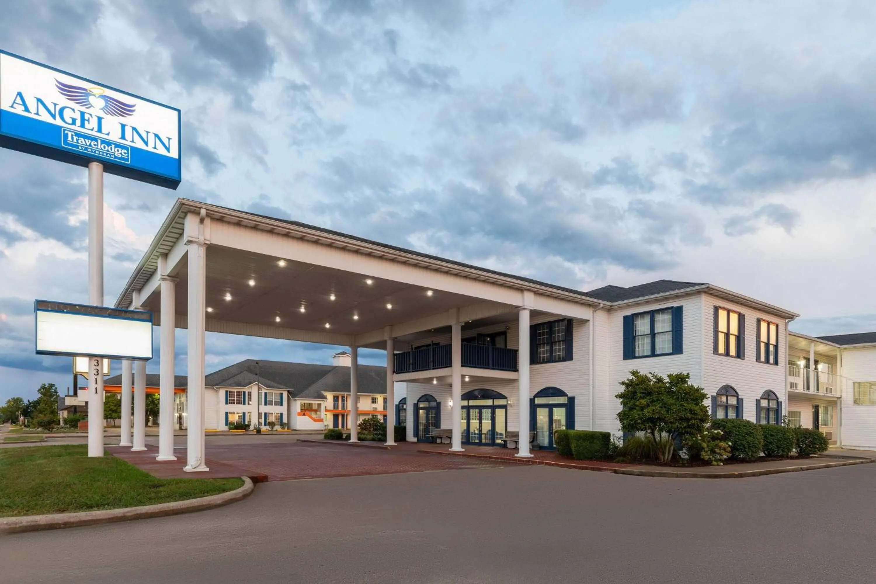 Property building in Angel Inn Near IMAX, a Travelodge by Wyndham