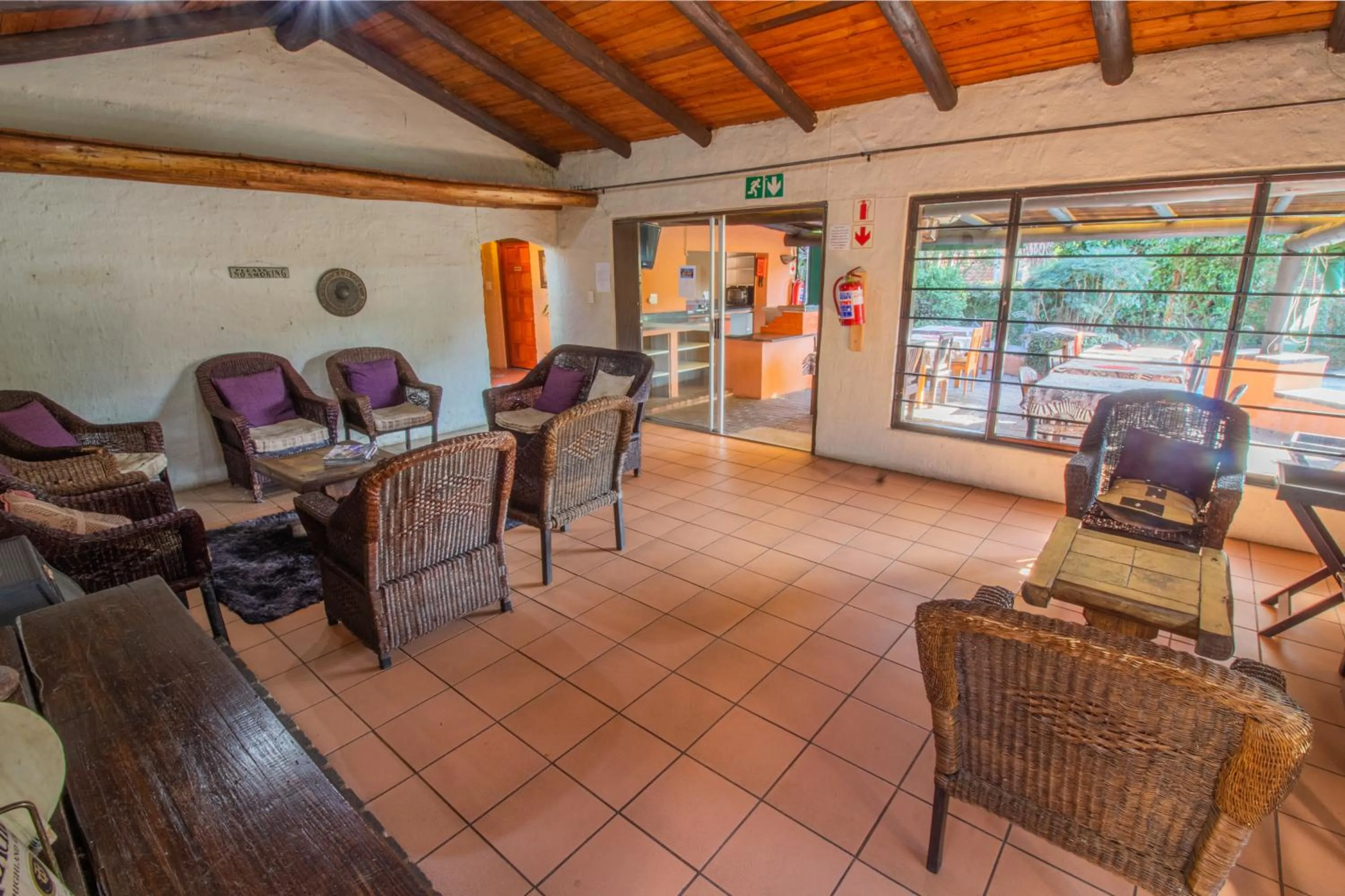 Communal lounge/ TV room in Charlie's Spot - The Gardens