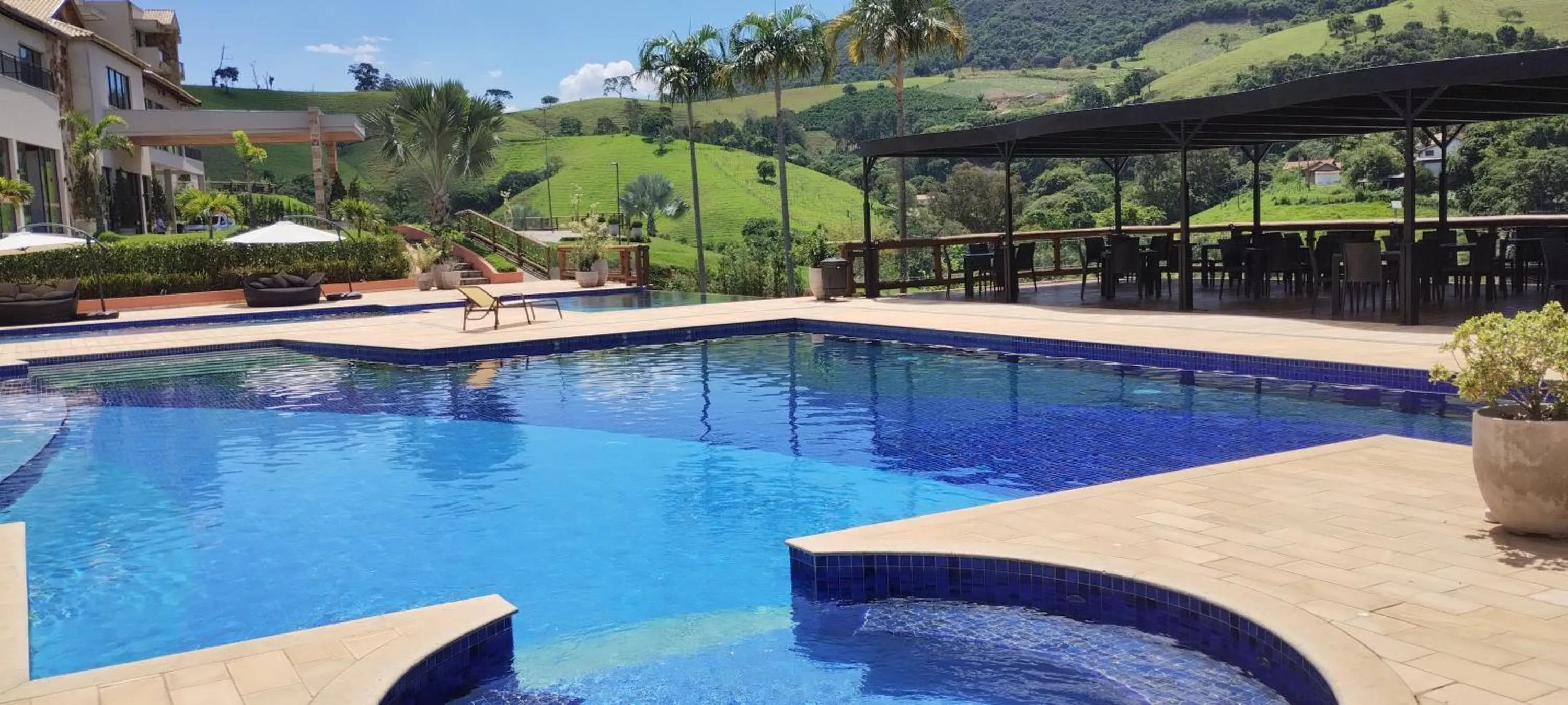 Swimming pool in Hotel Chalés Capitanias