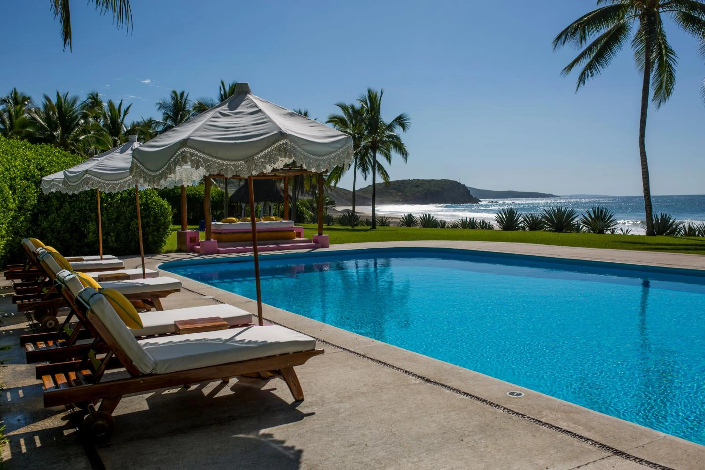 Swimming pool in Las Alamandas