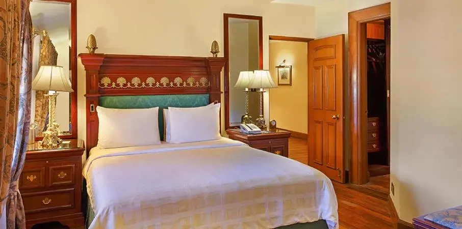 Deluxe Suite in The Oberoi Cecil Deluxe Suite in The Oberoi Cecil