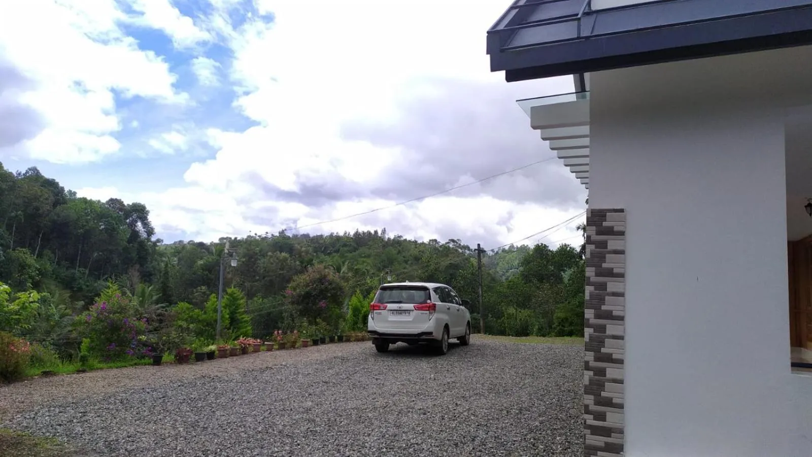 Parking in Green Cove Munnar