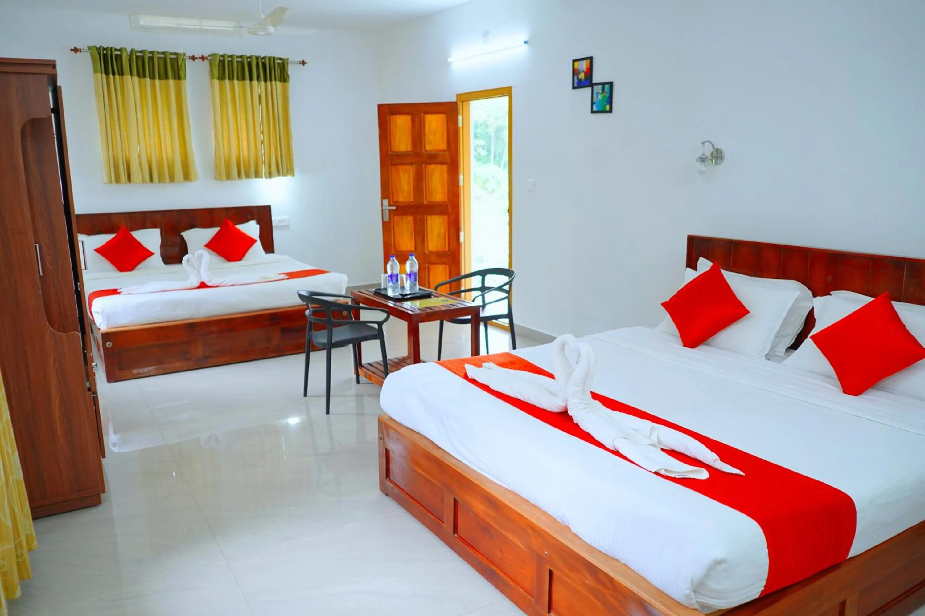 Bedroom, Bed in Green Cove Munnar