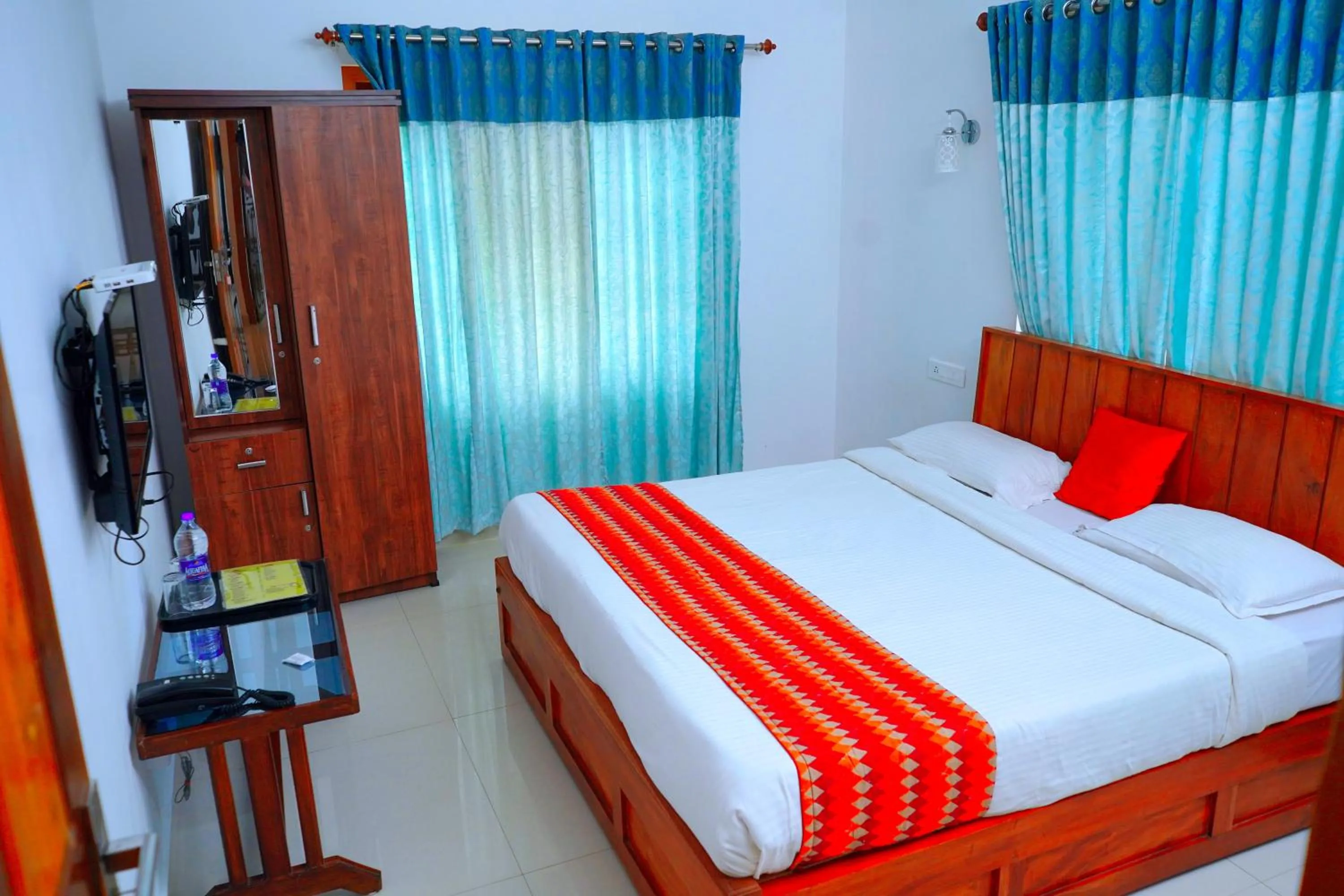 Bedroom, Bed in Green Cove Munnar