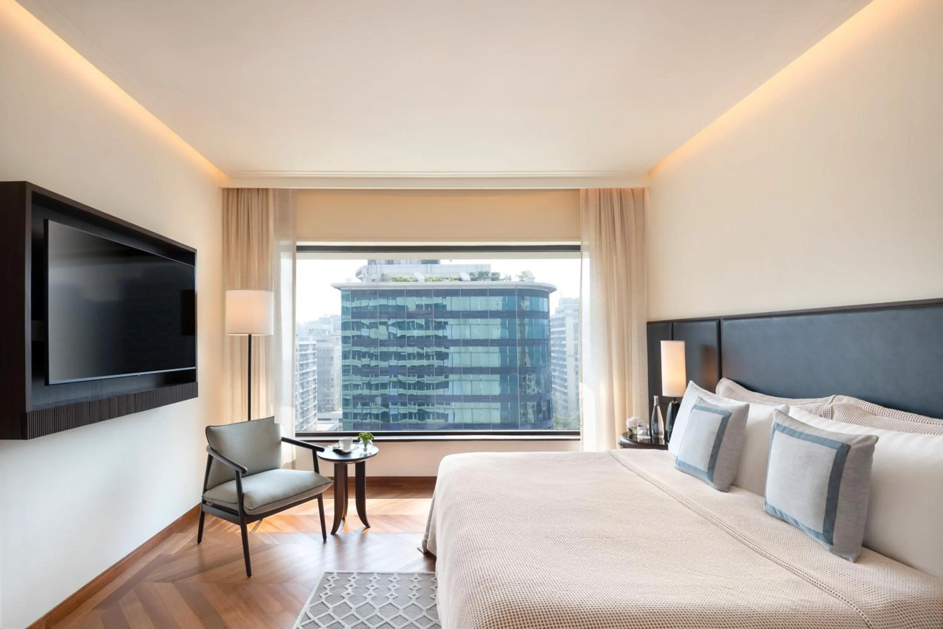 Bedroom, Bed in The Oberoi Mumbai