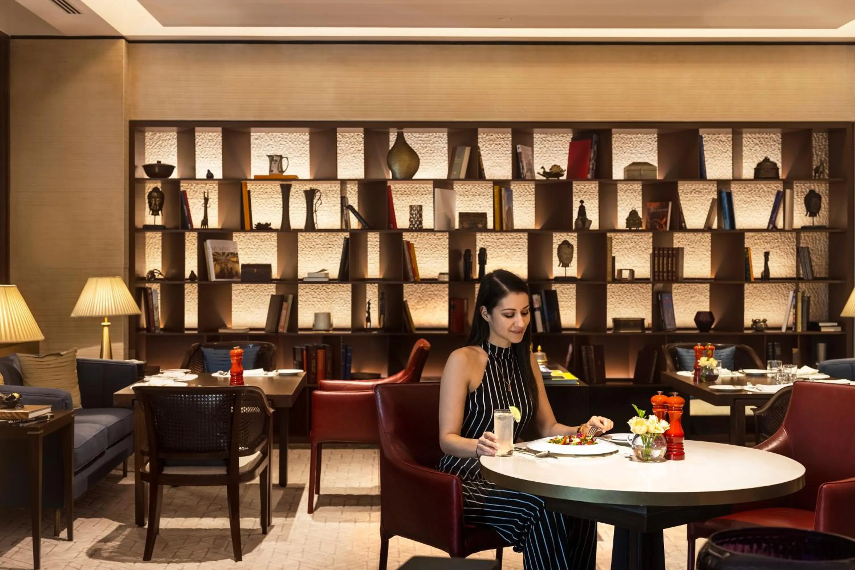 Restaurant/places to eat in The Oberoi Mumbai