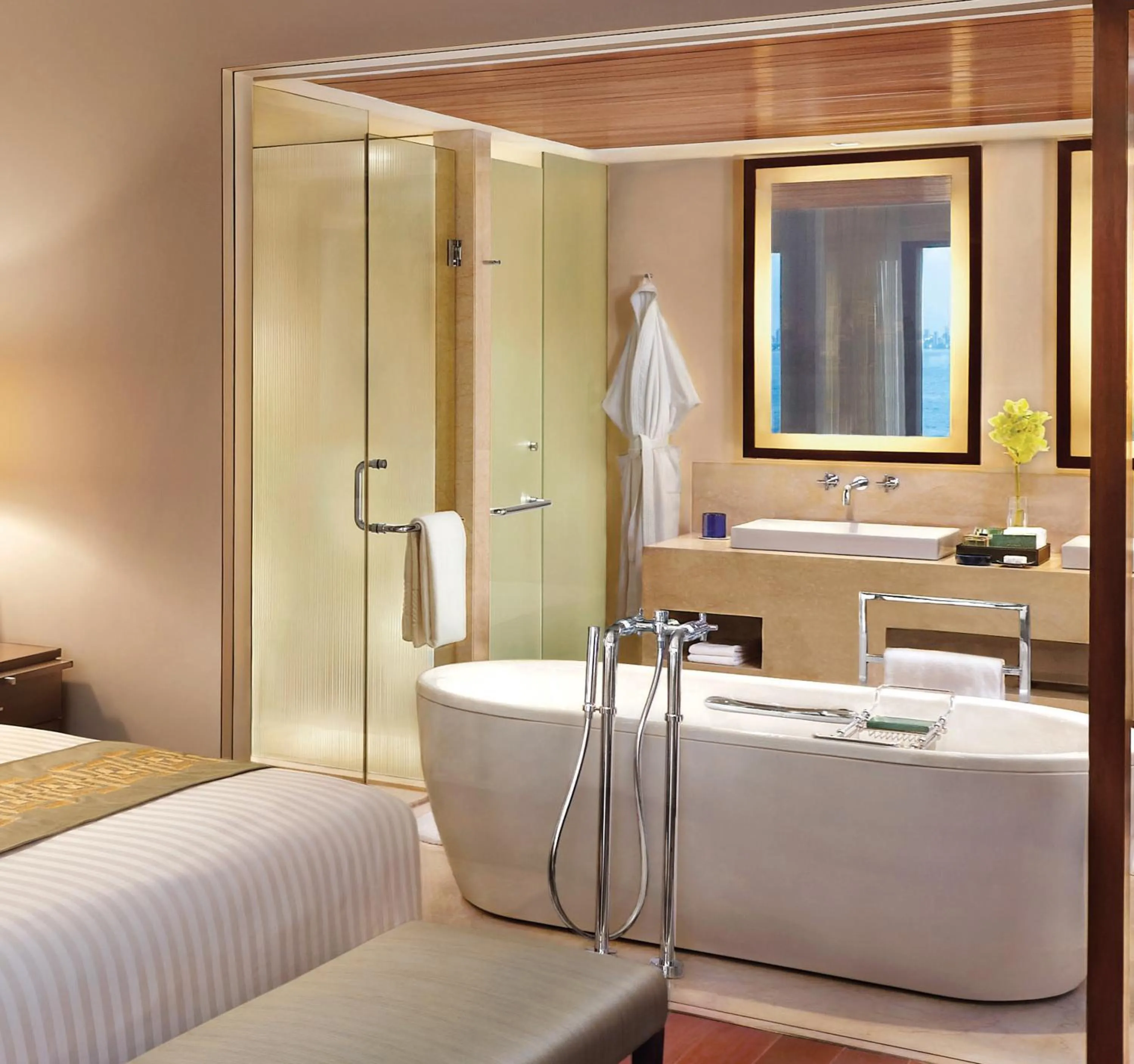Bathroom, Bed in The Oberoi Mumbai