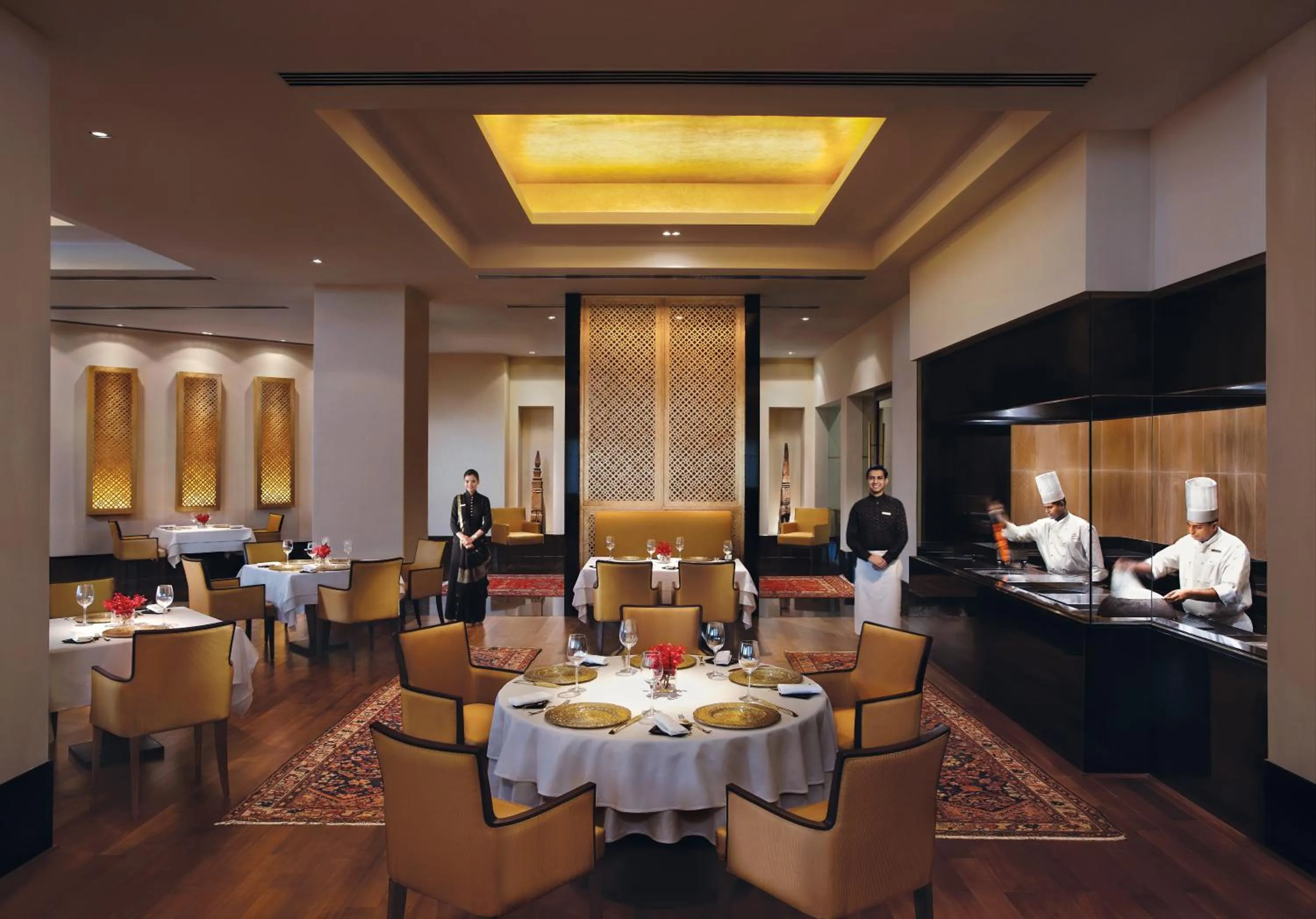 Restaurant/places to eat in The Oberoi Mumbai