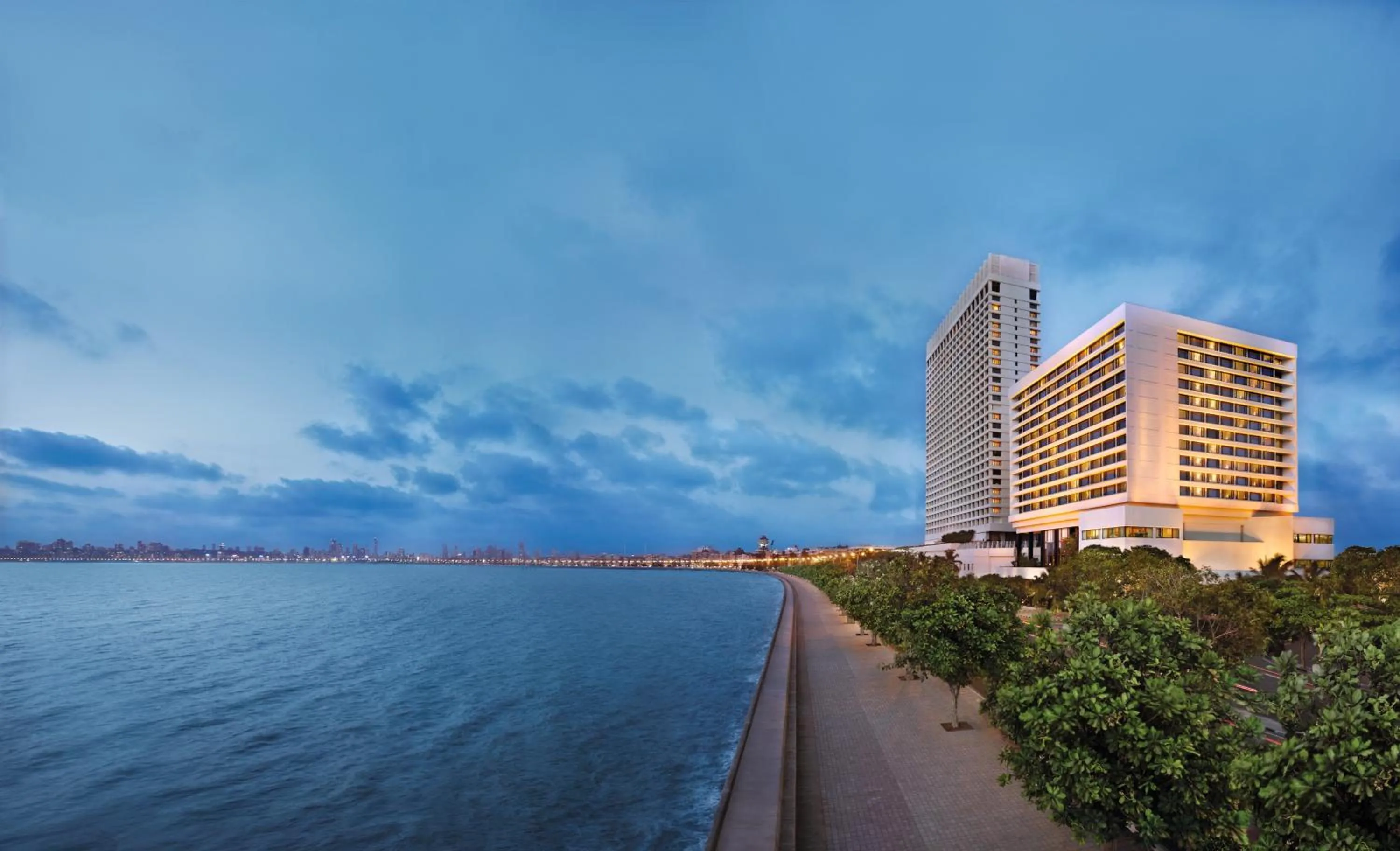 Facade/entrance in The Oberoi Mumbai