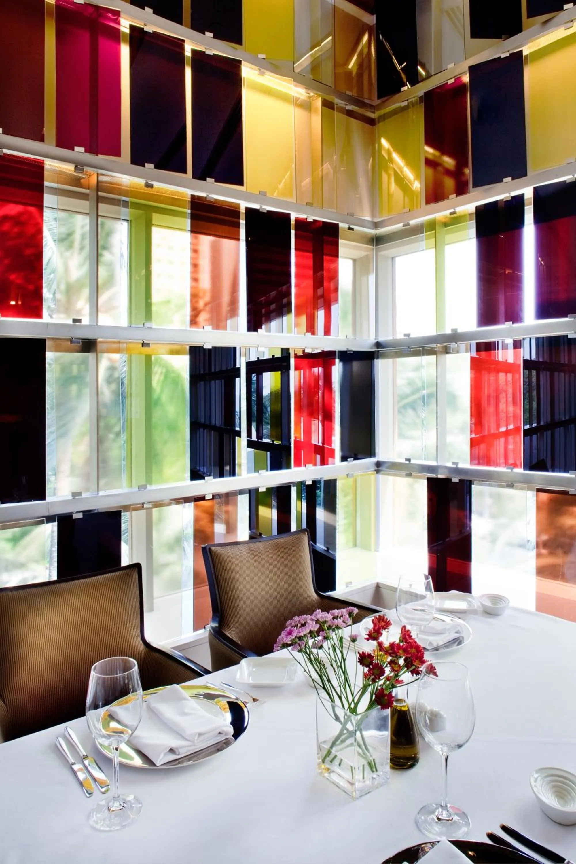 Restaurant/places to eat in The Oberoi Mumbai