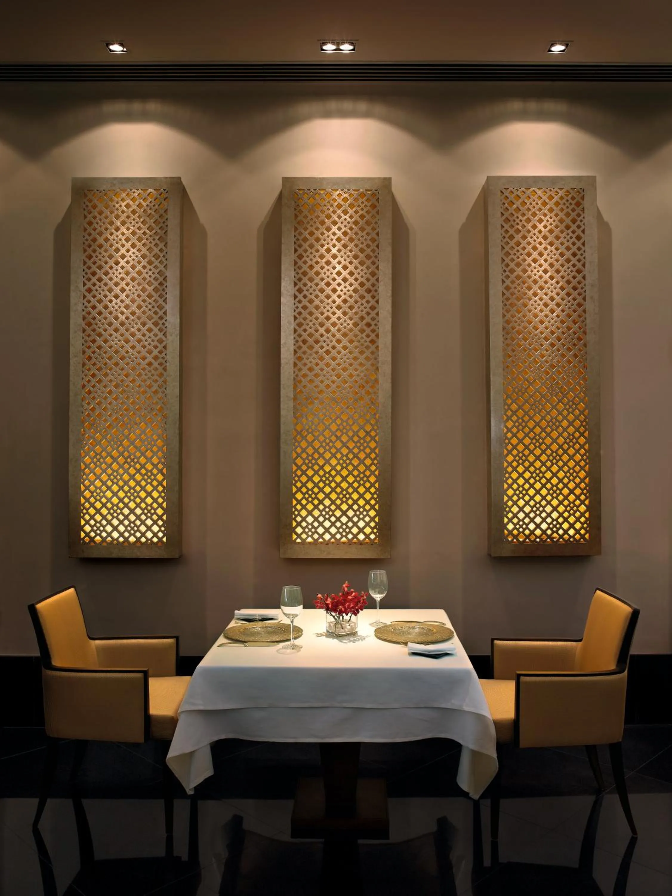 Restaurant/places to eat in The Oberoi Mumbai