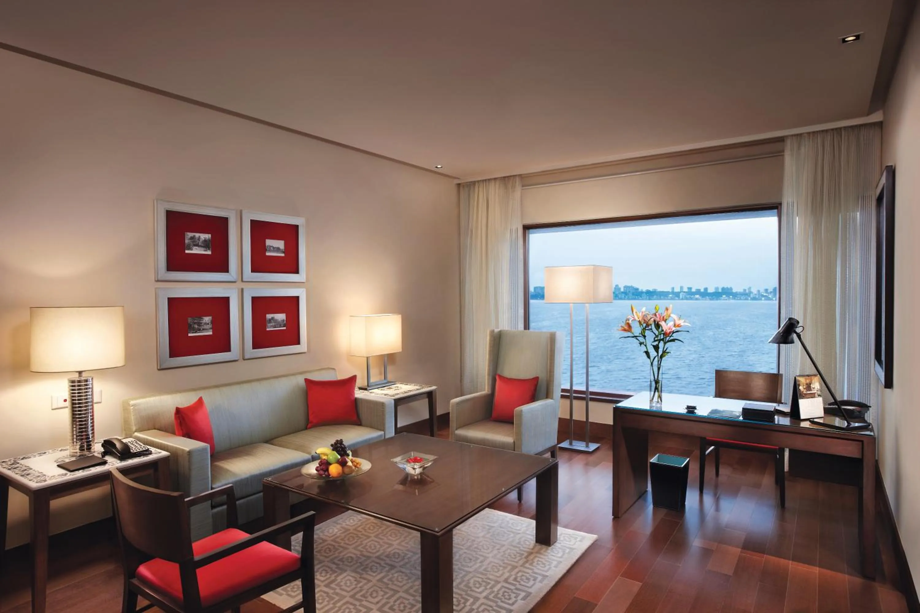 Living room in The Oberoi Mumbai