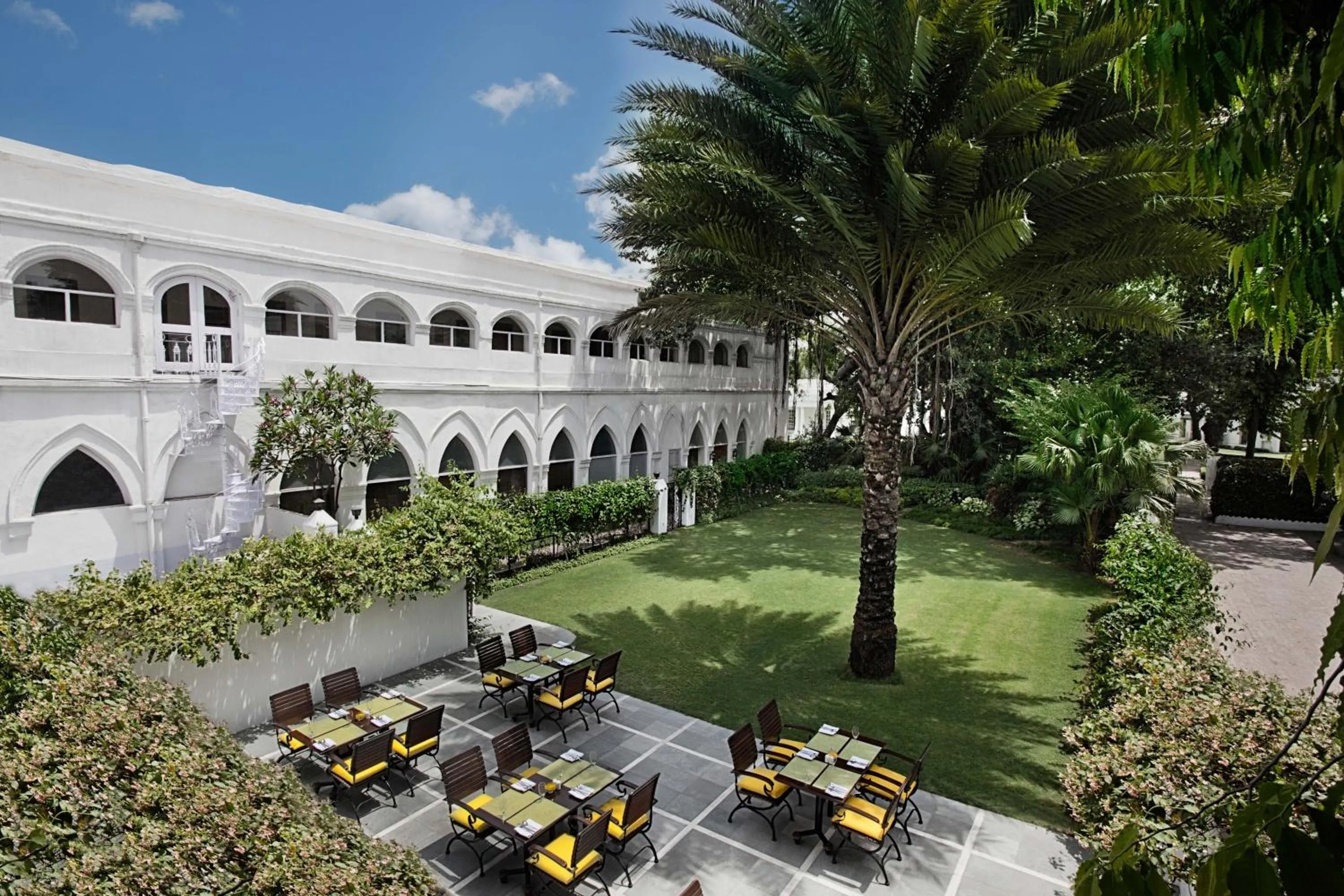 Property building in Maidens Hotel New Delhi