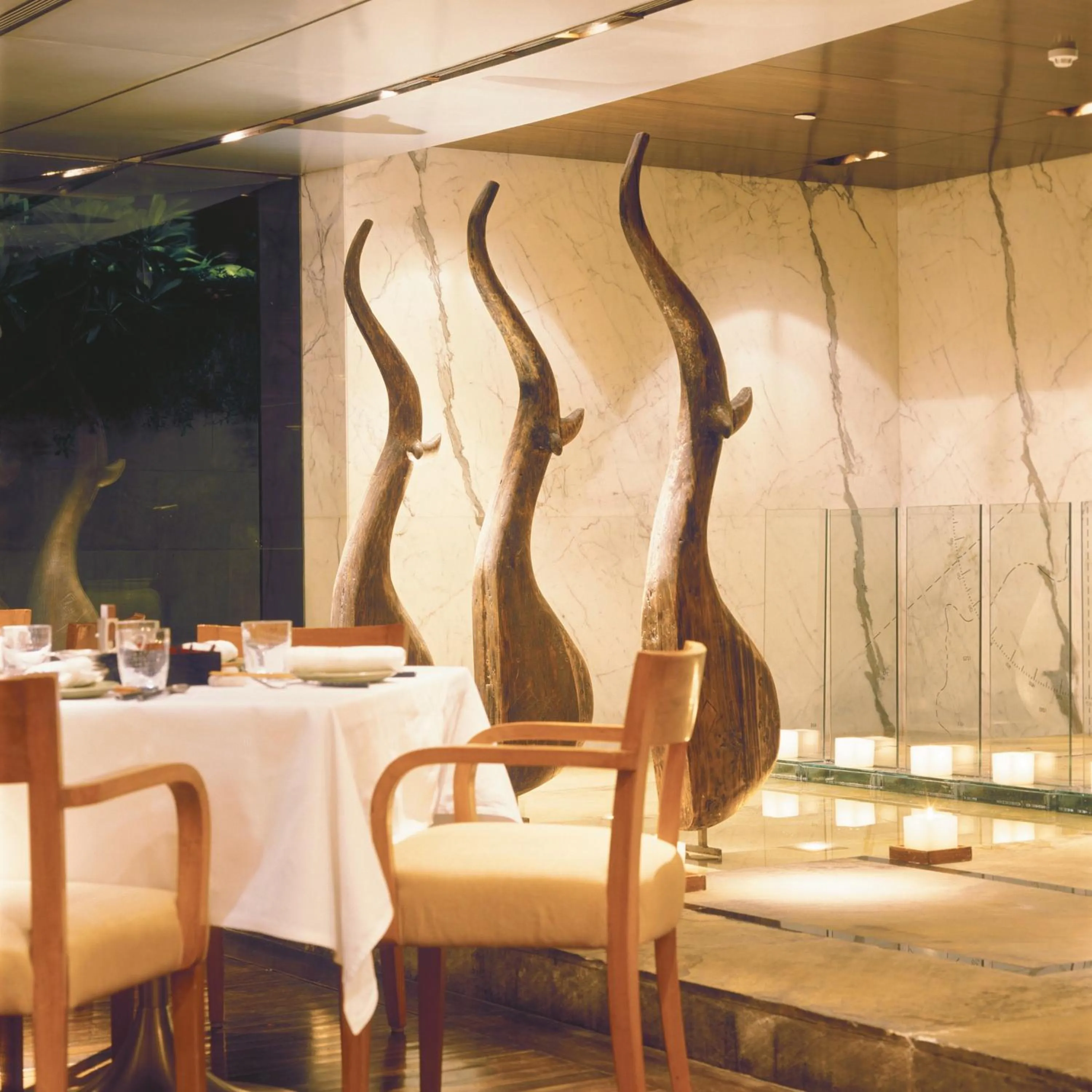Restaurant/places to eat in Trident Nariman Point