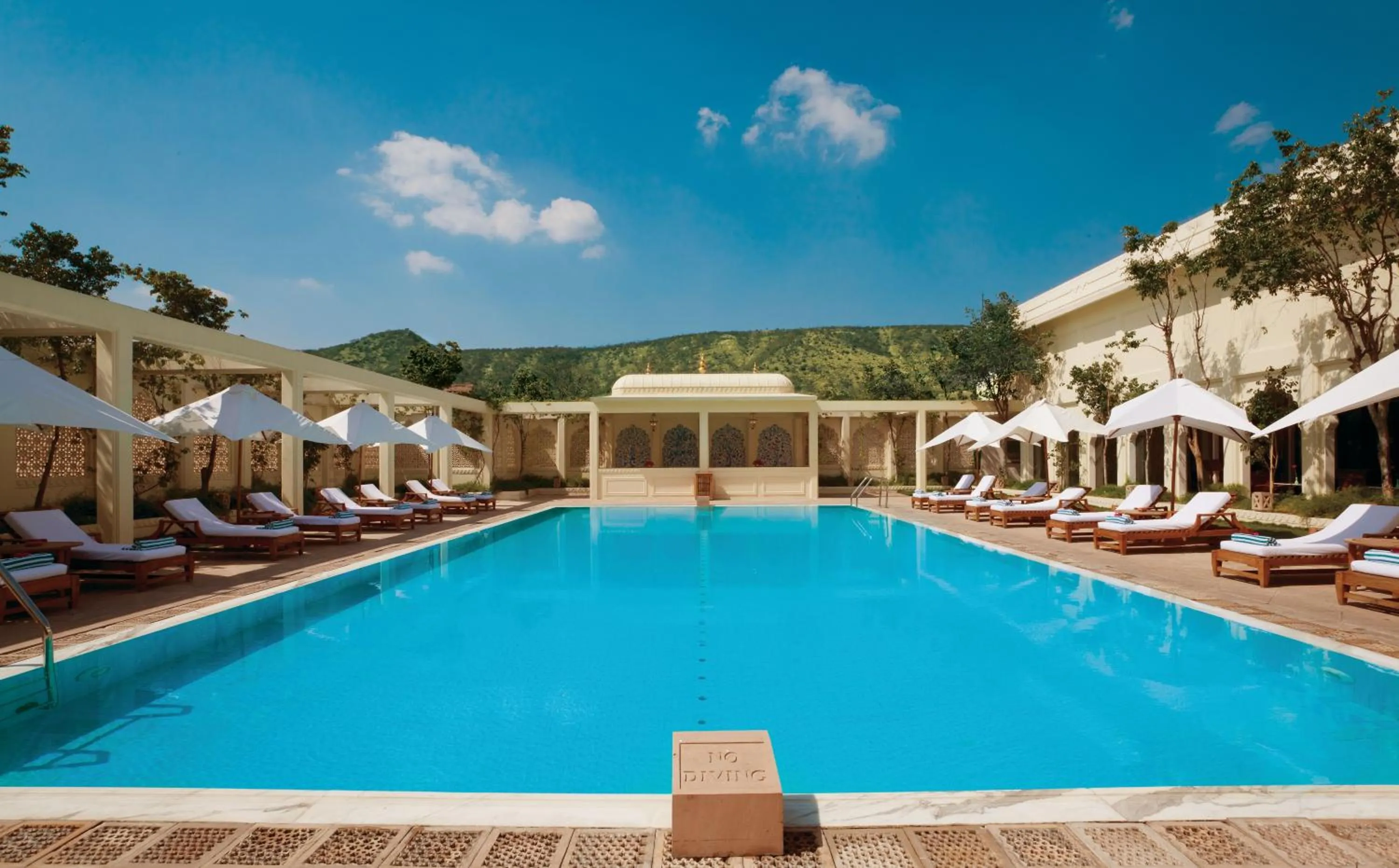 Swimming pool in Trident Jaipur