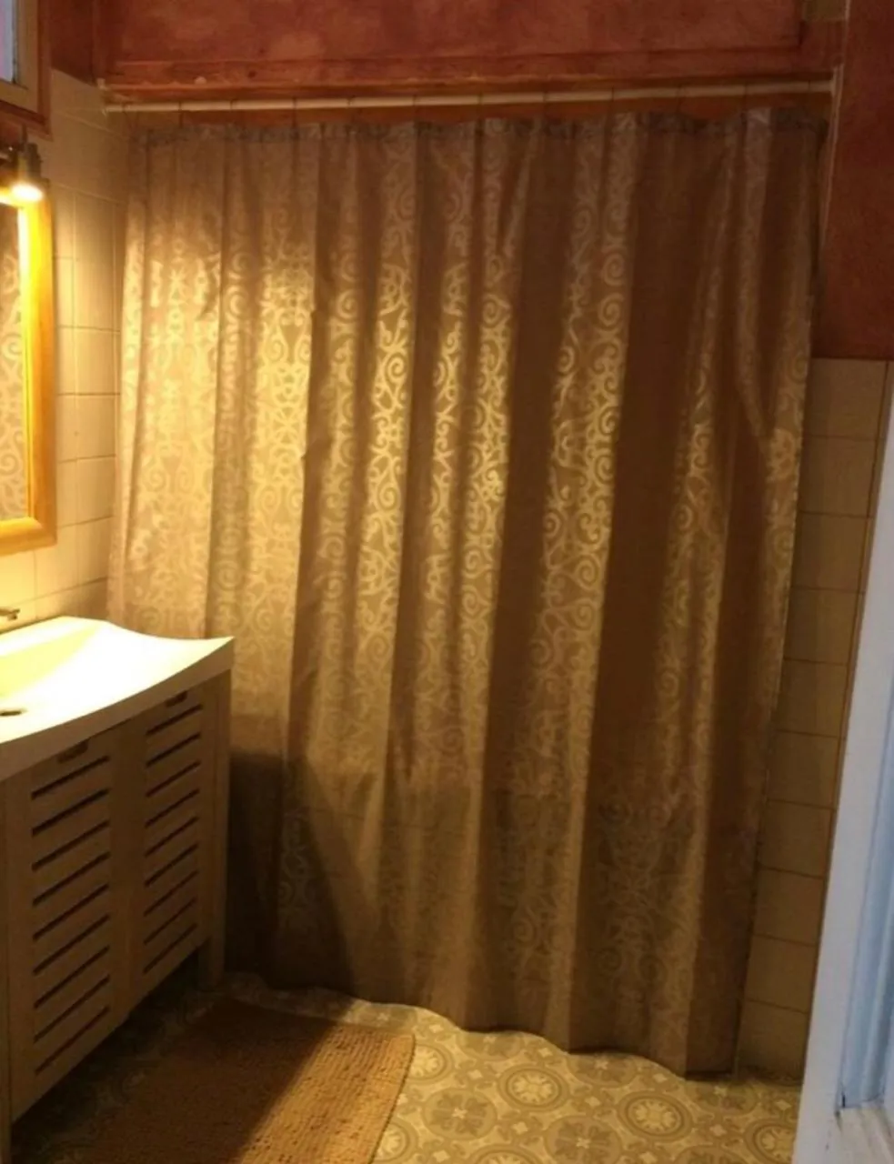 Bathroom in Great and light private room in the heart of Nice