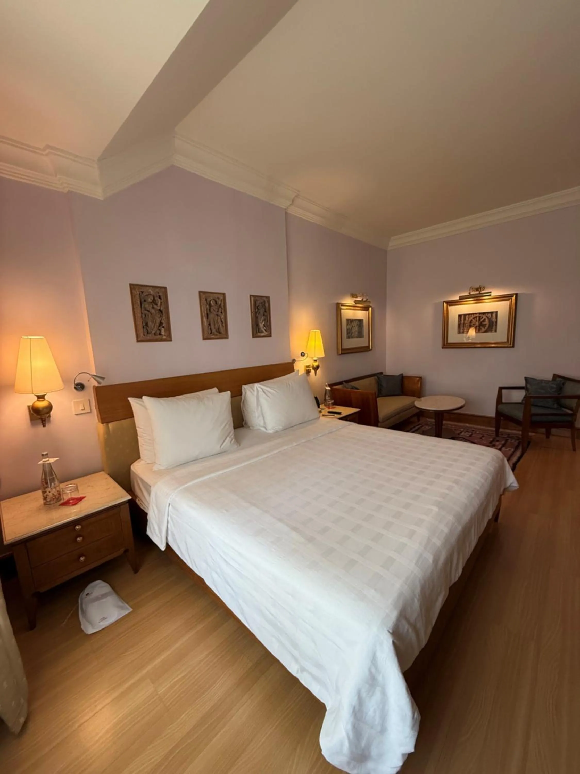 Photo of the whole room, Bed in Trident Bhubaneswar