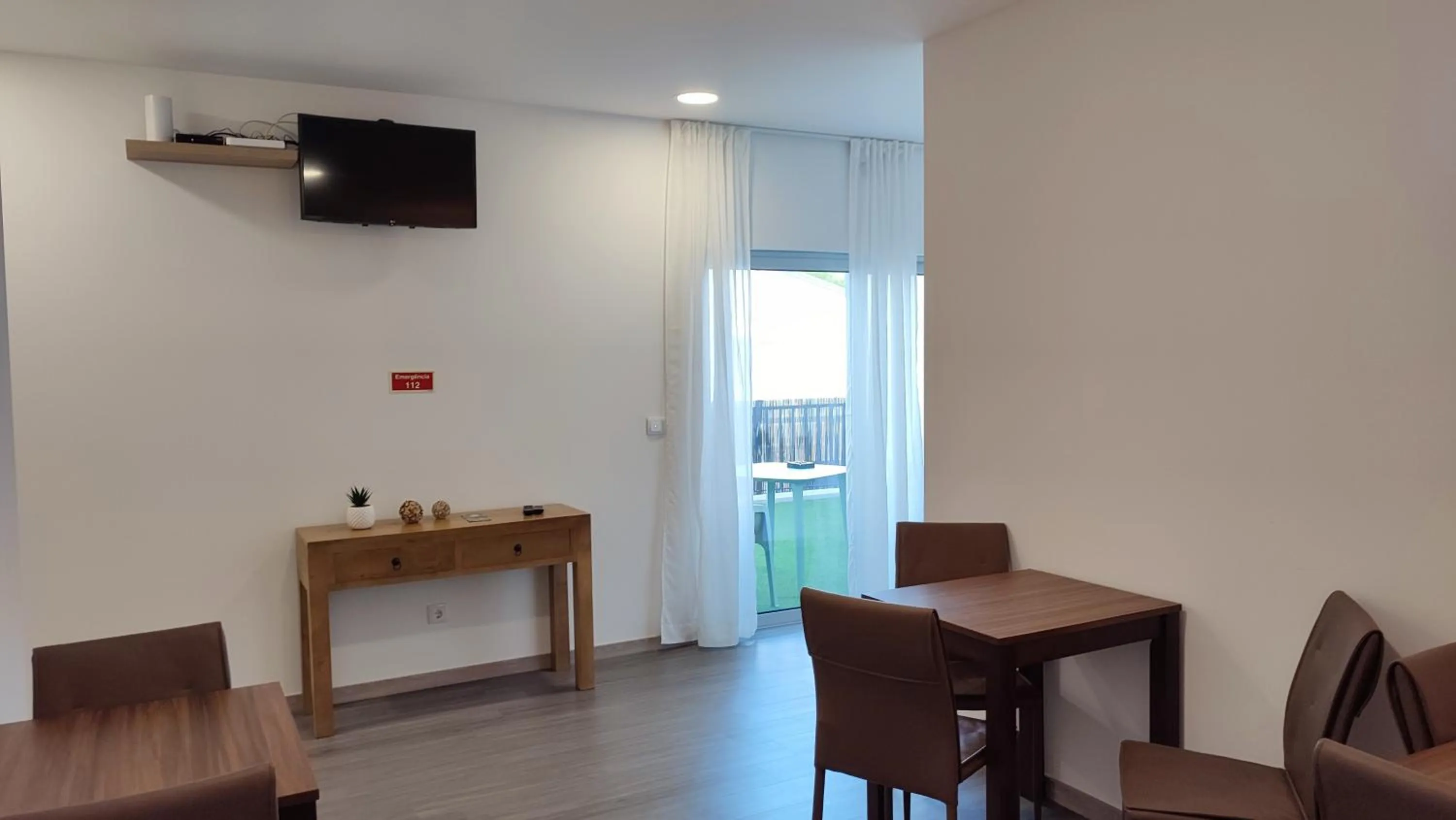 Communal lounge/ TV room in Atlantic 3 Bicas - Furnas