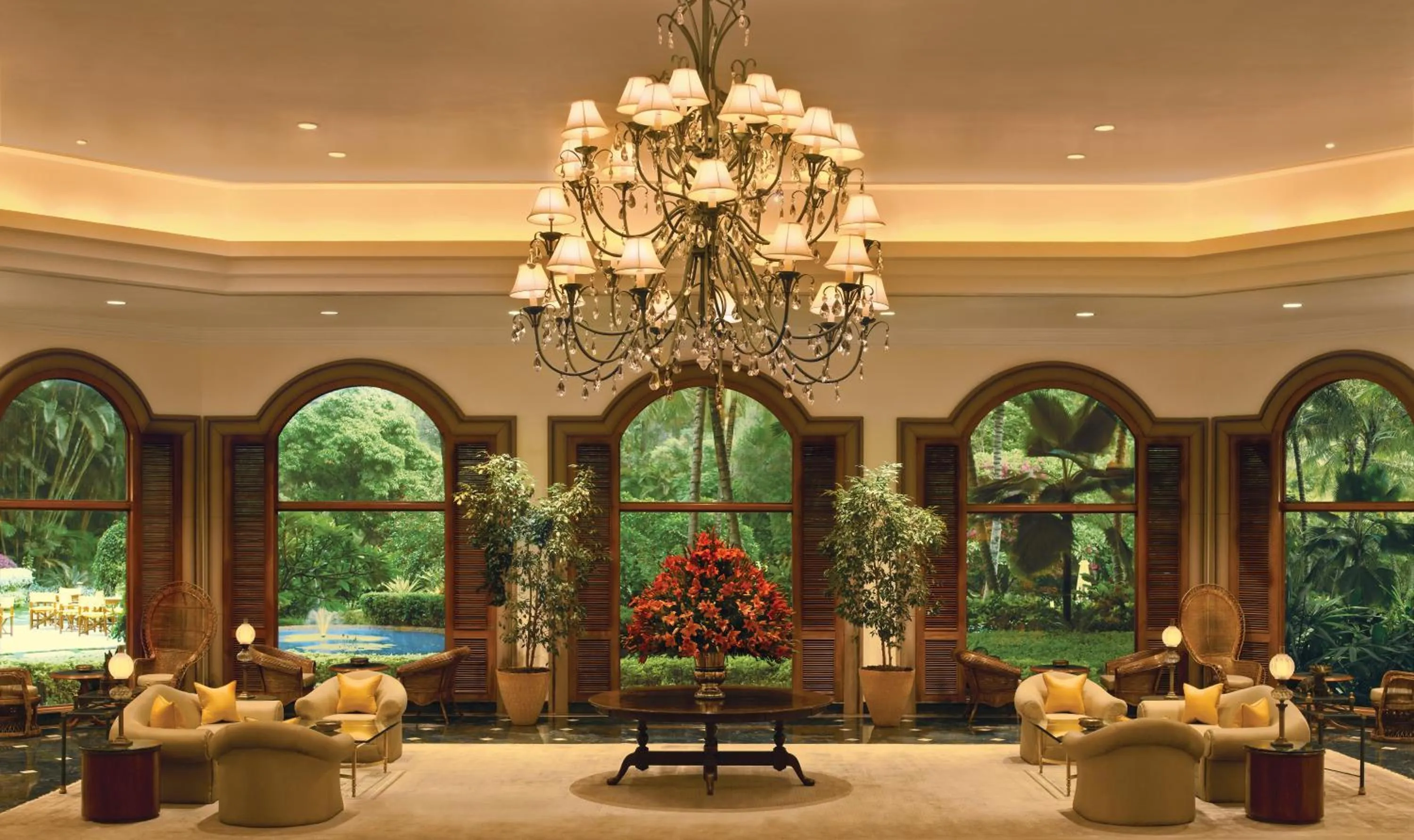Lobby or reception in The Oberoi Bengaluru