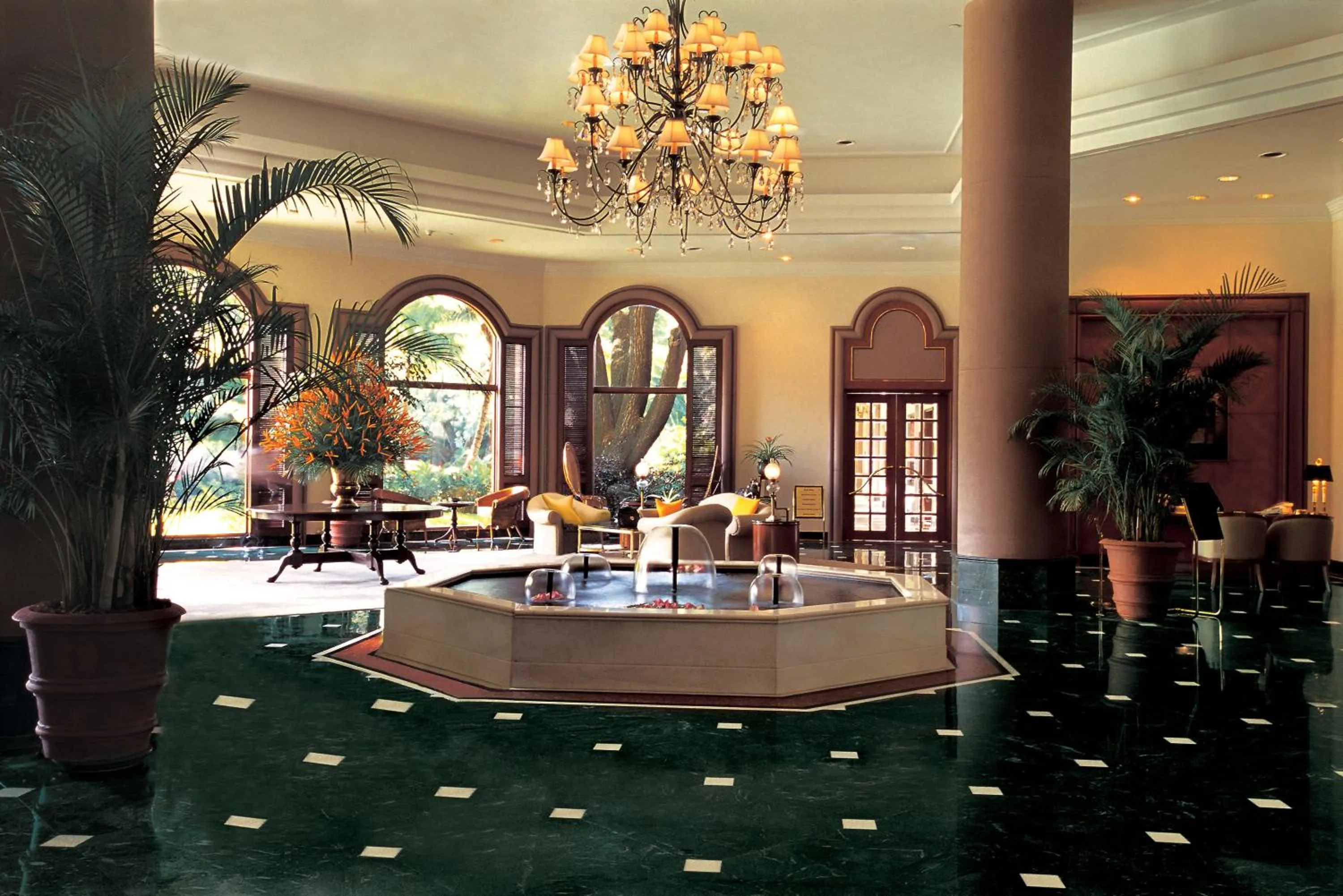 Lobby or reception in The Oberoi Bengaluru