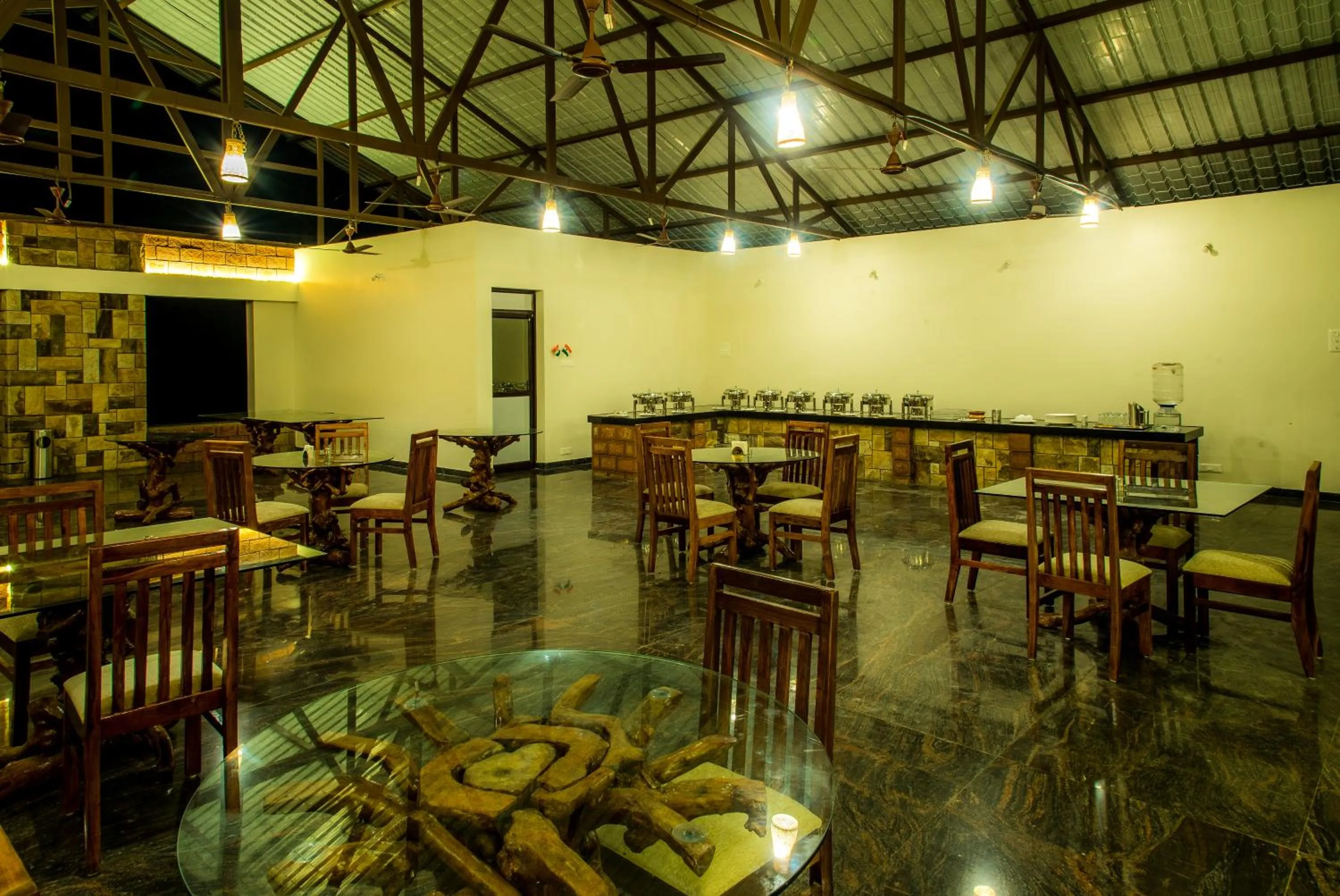 Restaurant/places to eat in Parampara cottages