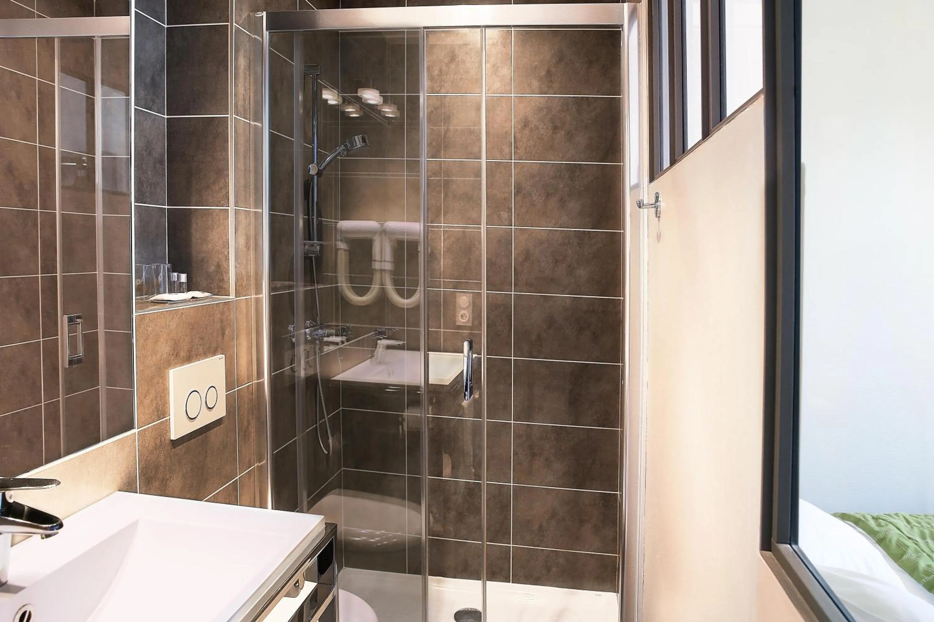 Other in Logis Hôtel Restaurant Le Dauphin et Le Spa du Prieuré