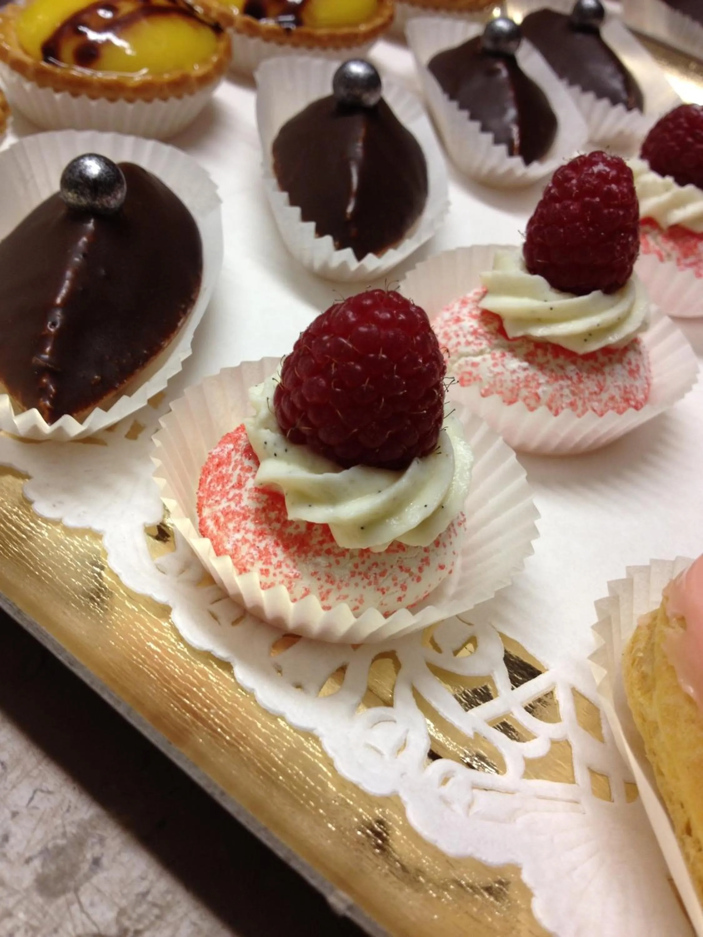 Food and drinks in Logis Hôtel Restaurant Le Dauphin et Le Spa du Prieuré