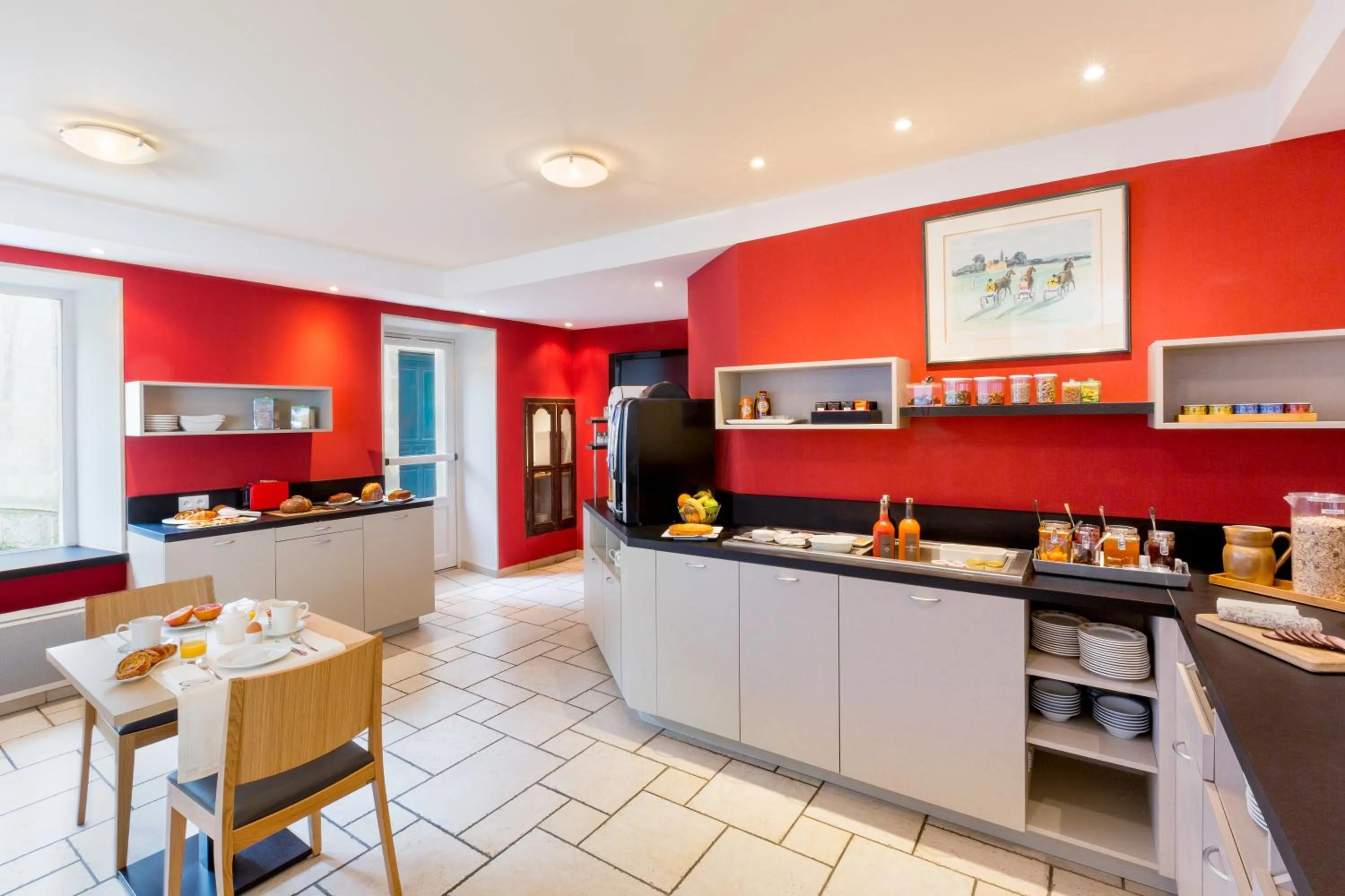 Buffet breakfast in Logis Hôtel Restaurant Le Dauphin et Le Spa du Prieuré