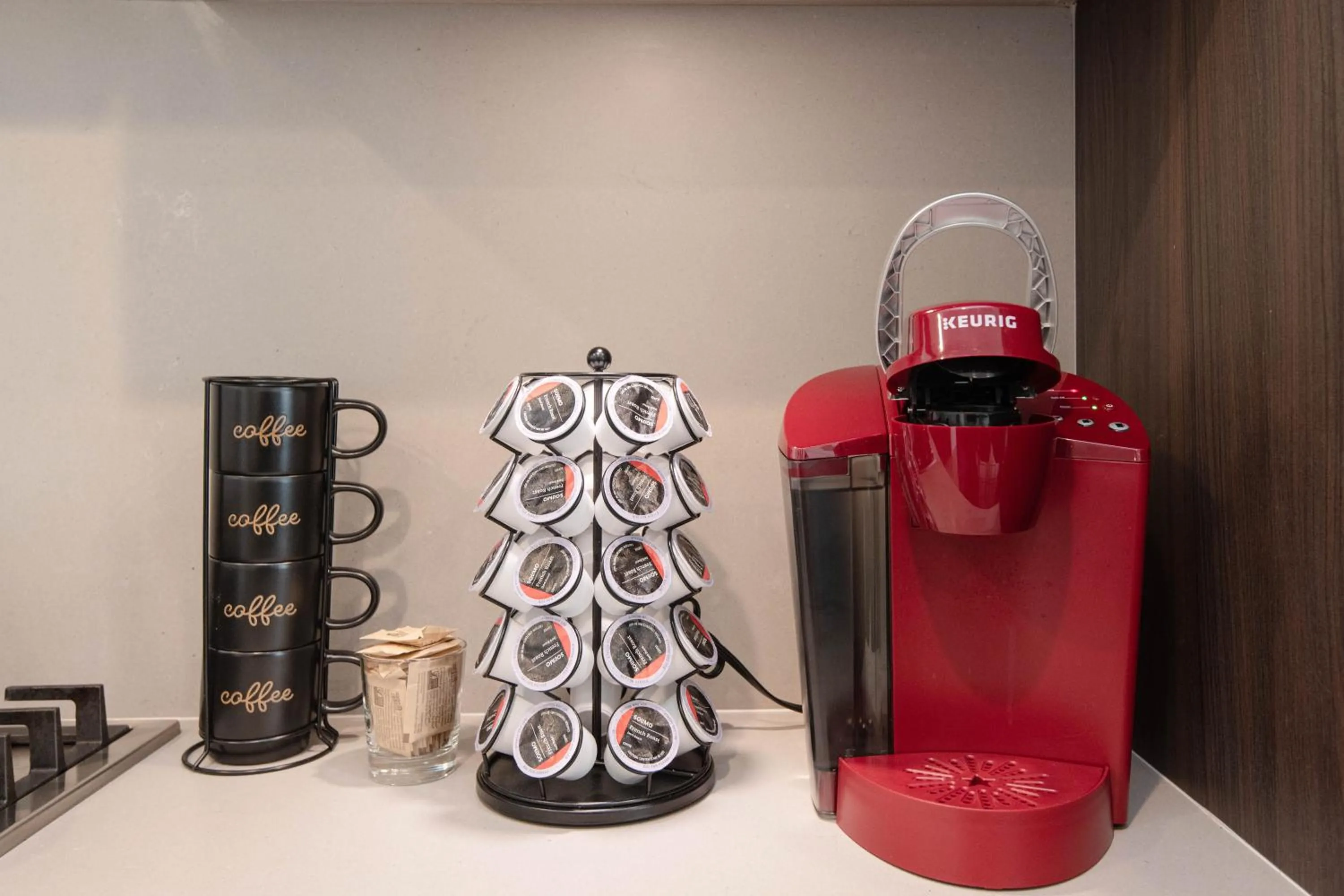 Coffee/tea facilities in Sky-Rise Apartments