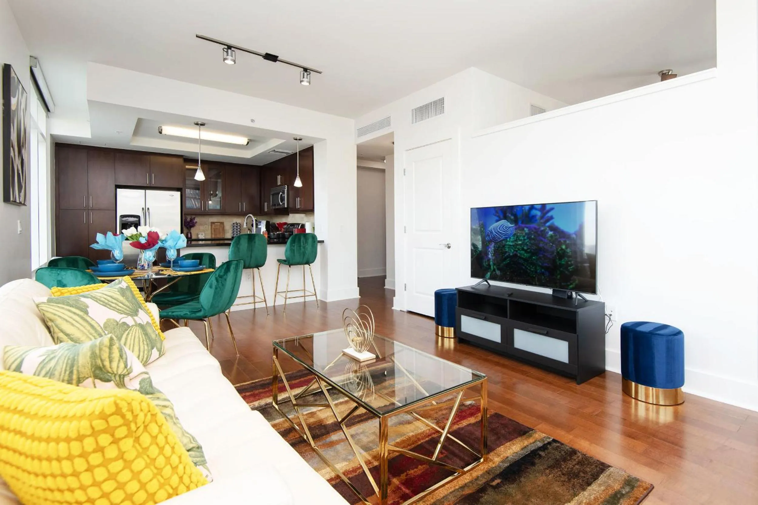 Communal lounge/ TV room in Sky-Rise Apartments