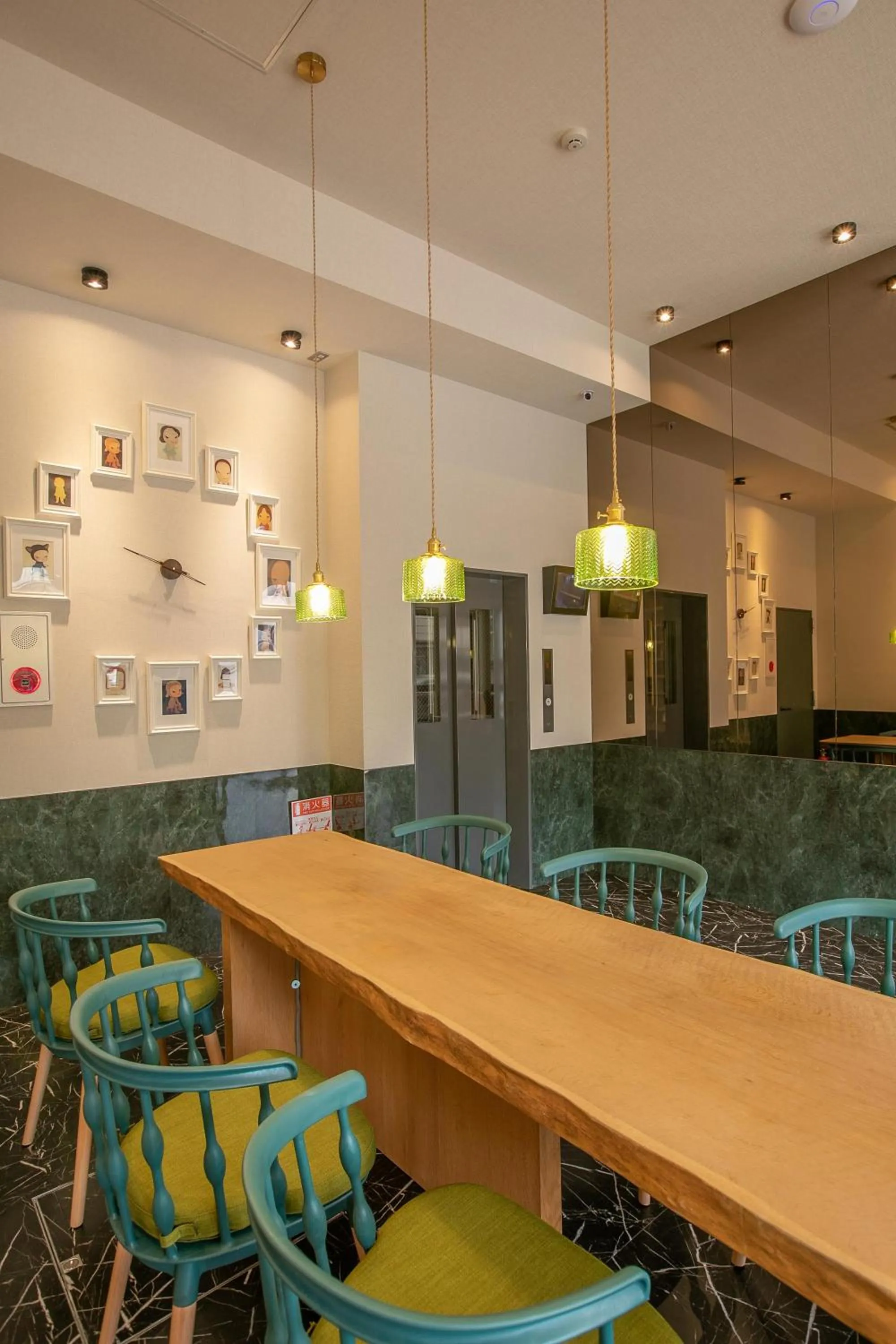 Lounge or bar in the Moto Hotel Asakusa