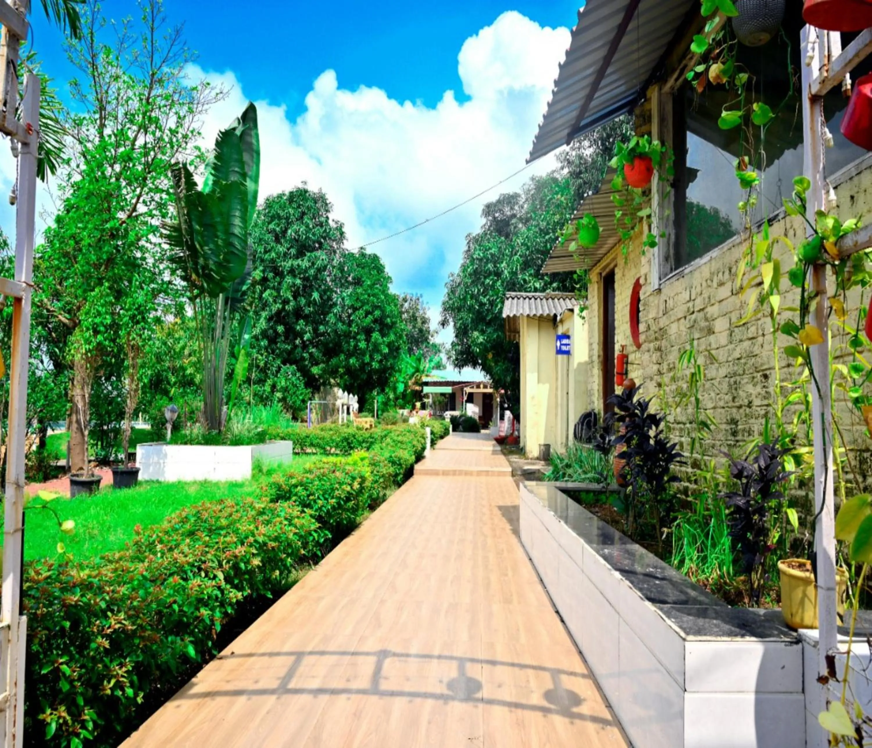 Facade/entrance in KK Tree Retreat Igatpuri