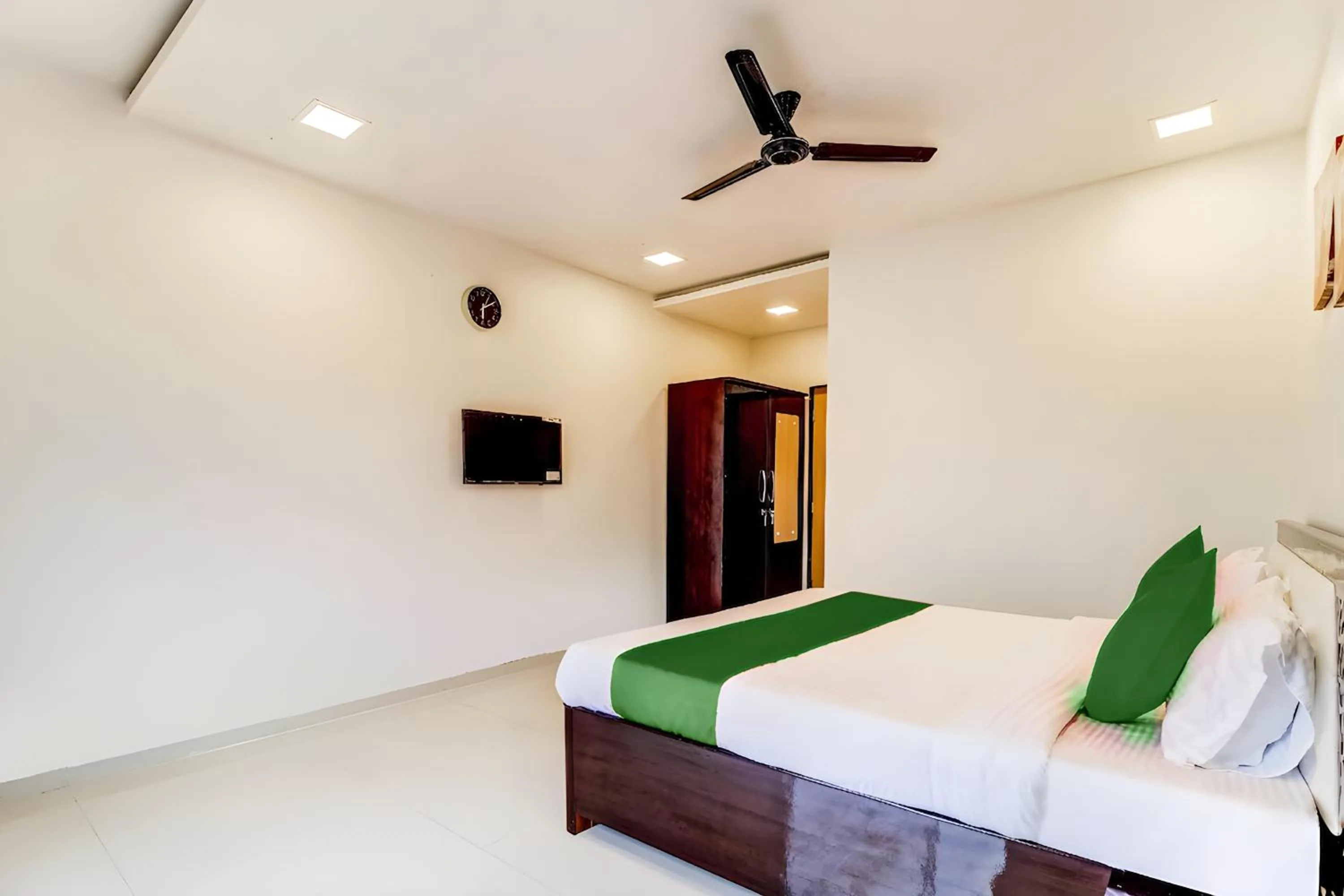 Bed in KK Tree Retreat Igatpuri