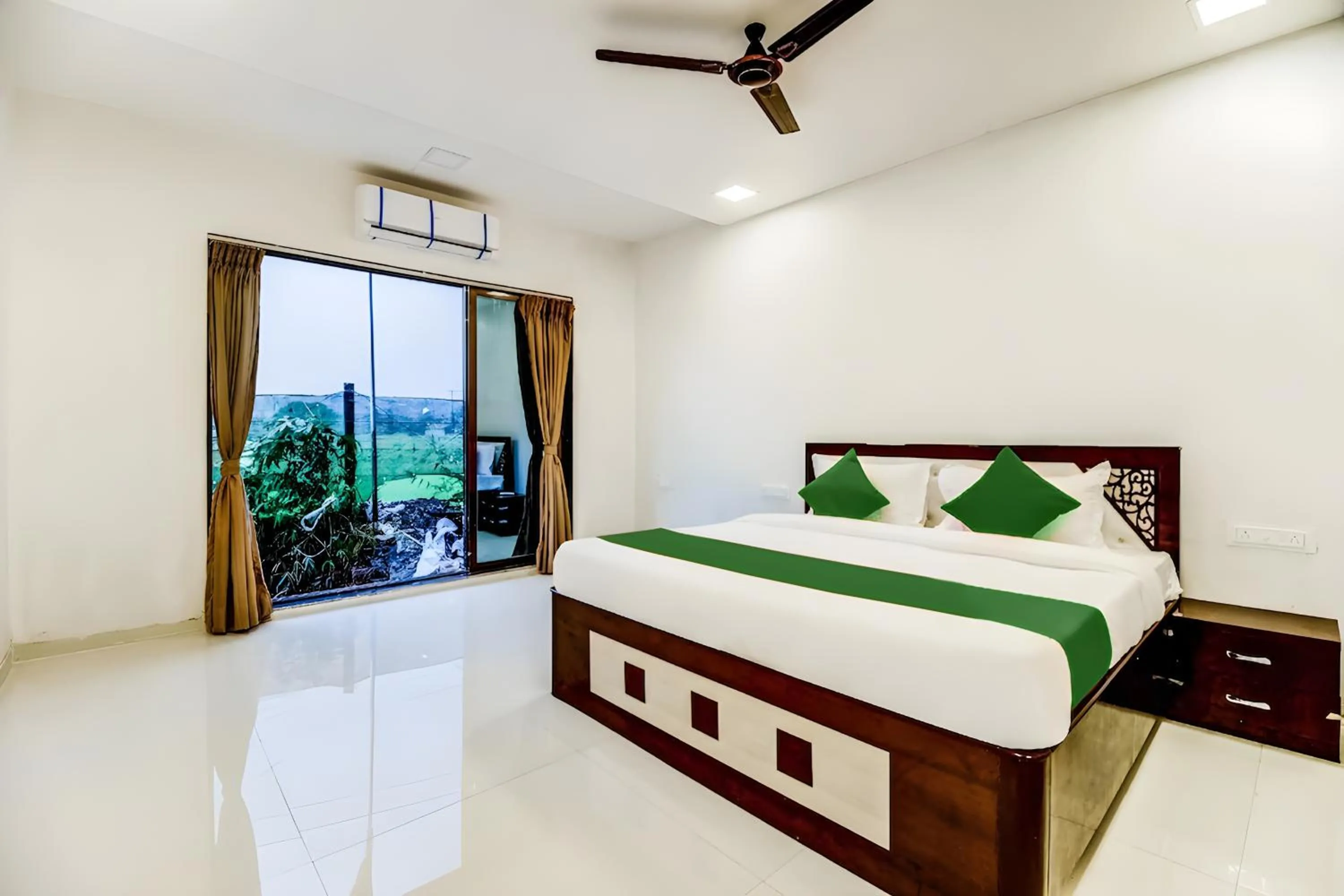 Bedroom, Bed in KK Tree Retreat Igatpuri