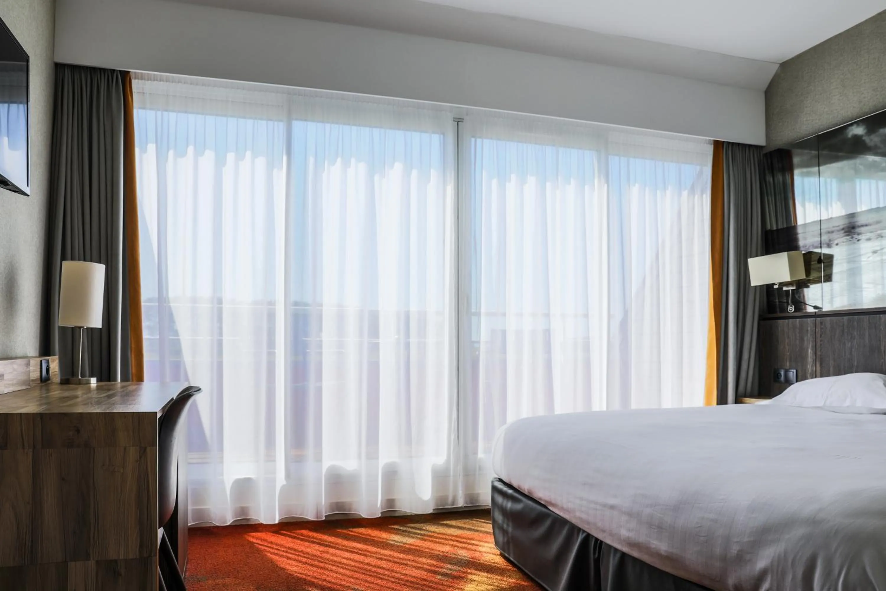 Bedroom, TV/Entertainment Center in Hotel De La Digue
