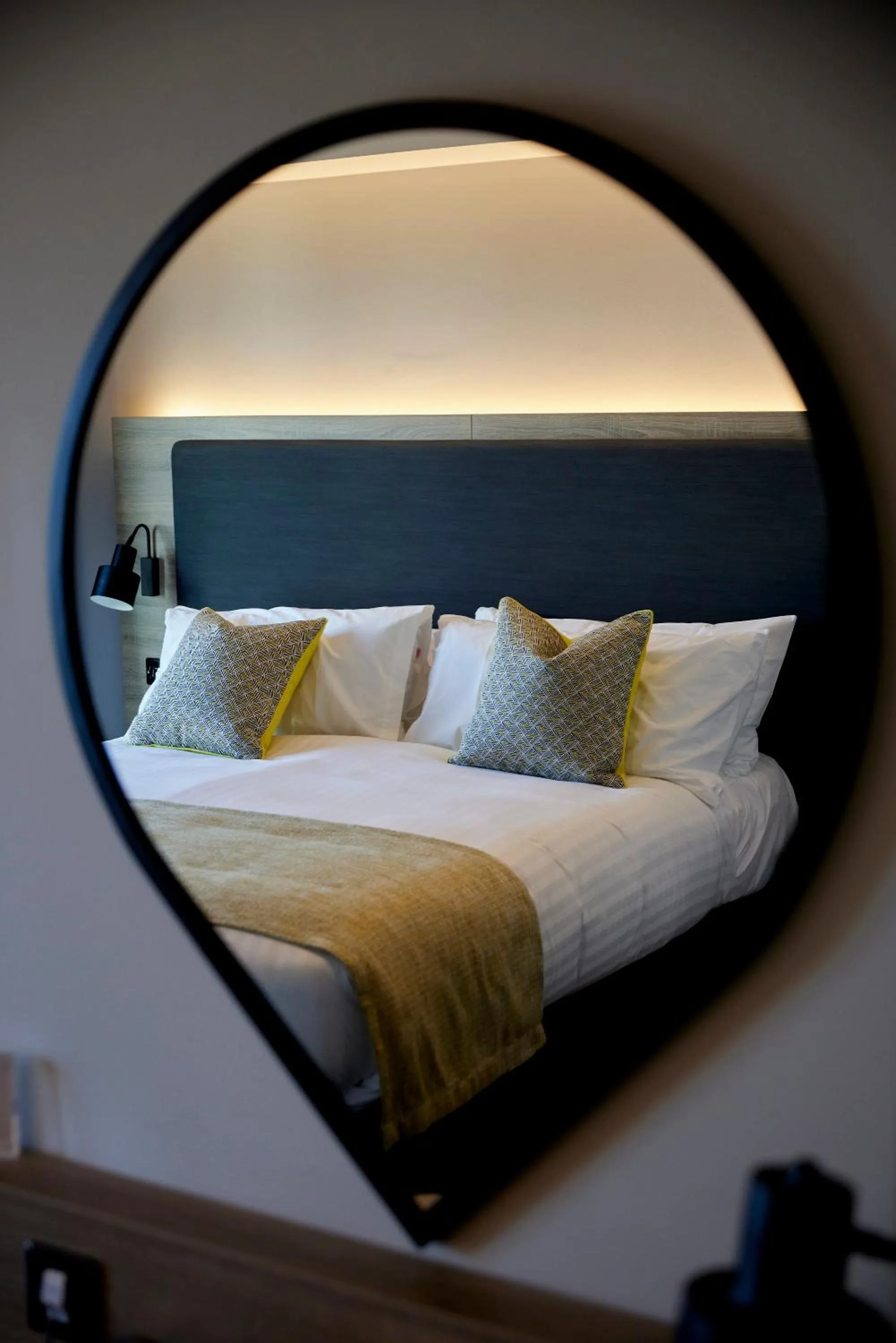 Bedroom, Bed in Tŷ Milford Waterfront