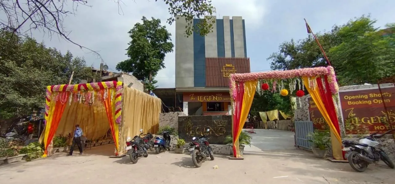 Property building in Hotel The Legend