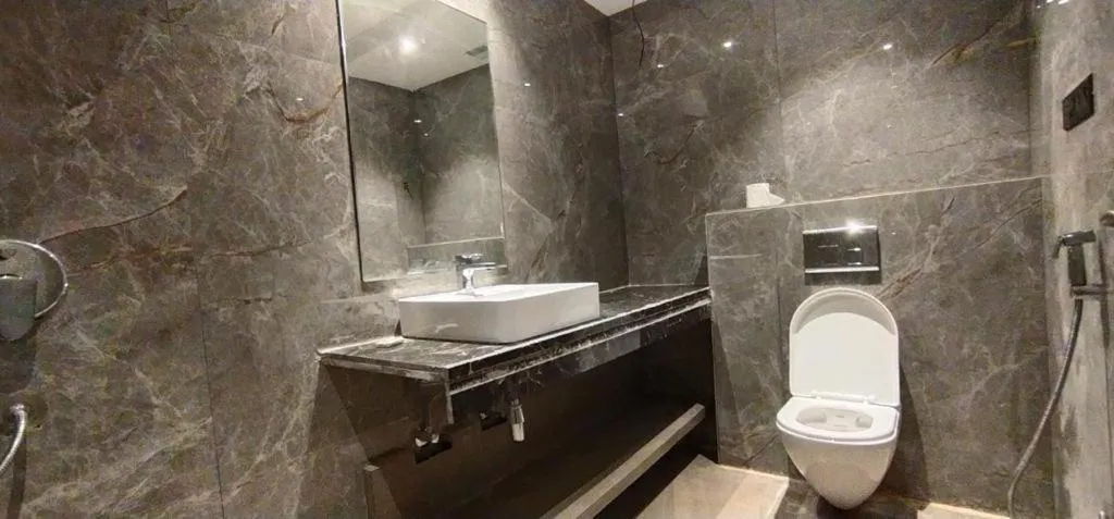Bathroom in Hotel The Legend