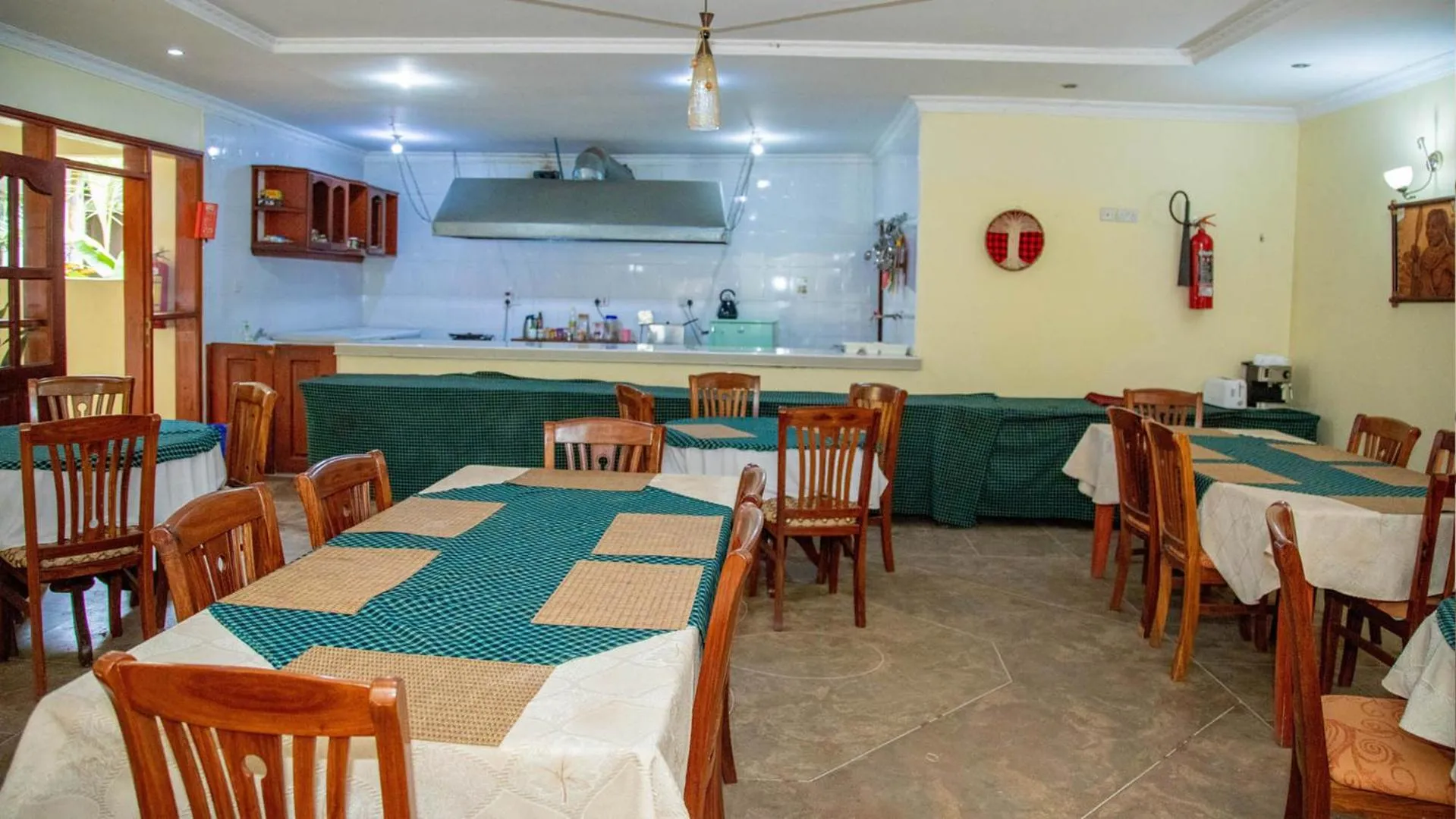 Restaurant/places to eat in Karibu Heritage House