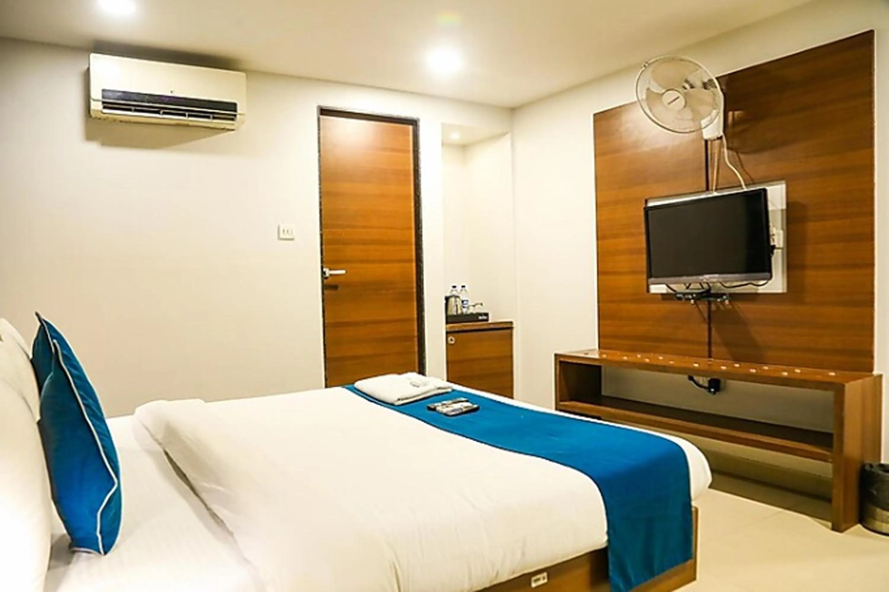 Bed in Hotel Concord Galaxy