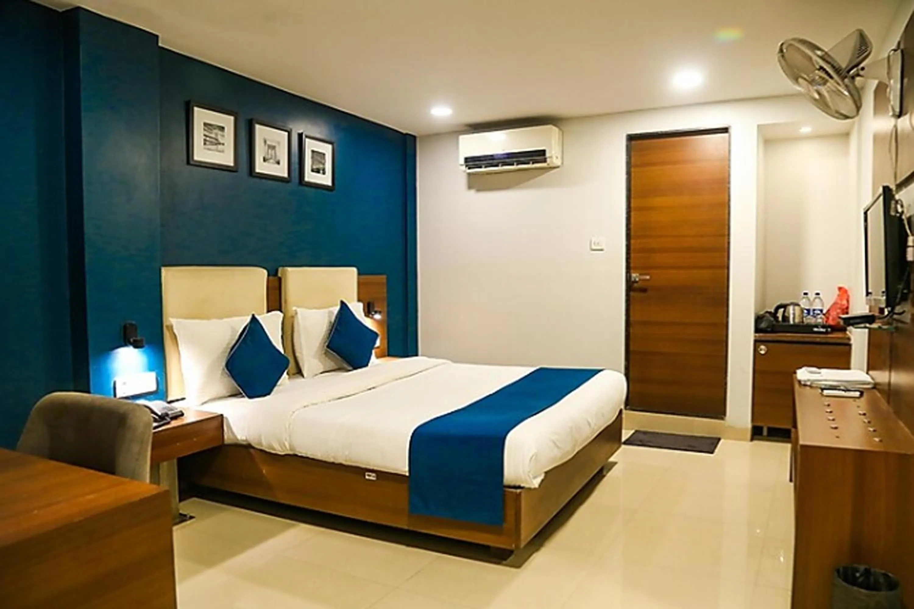 Bed in Hotel Concord Galaxy