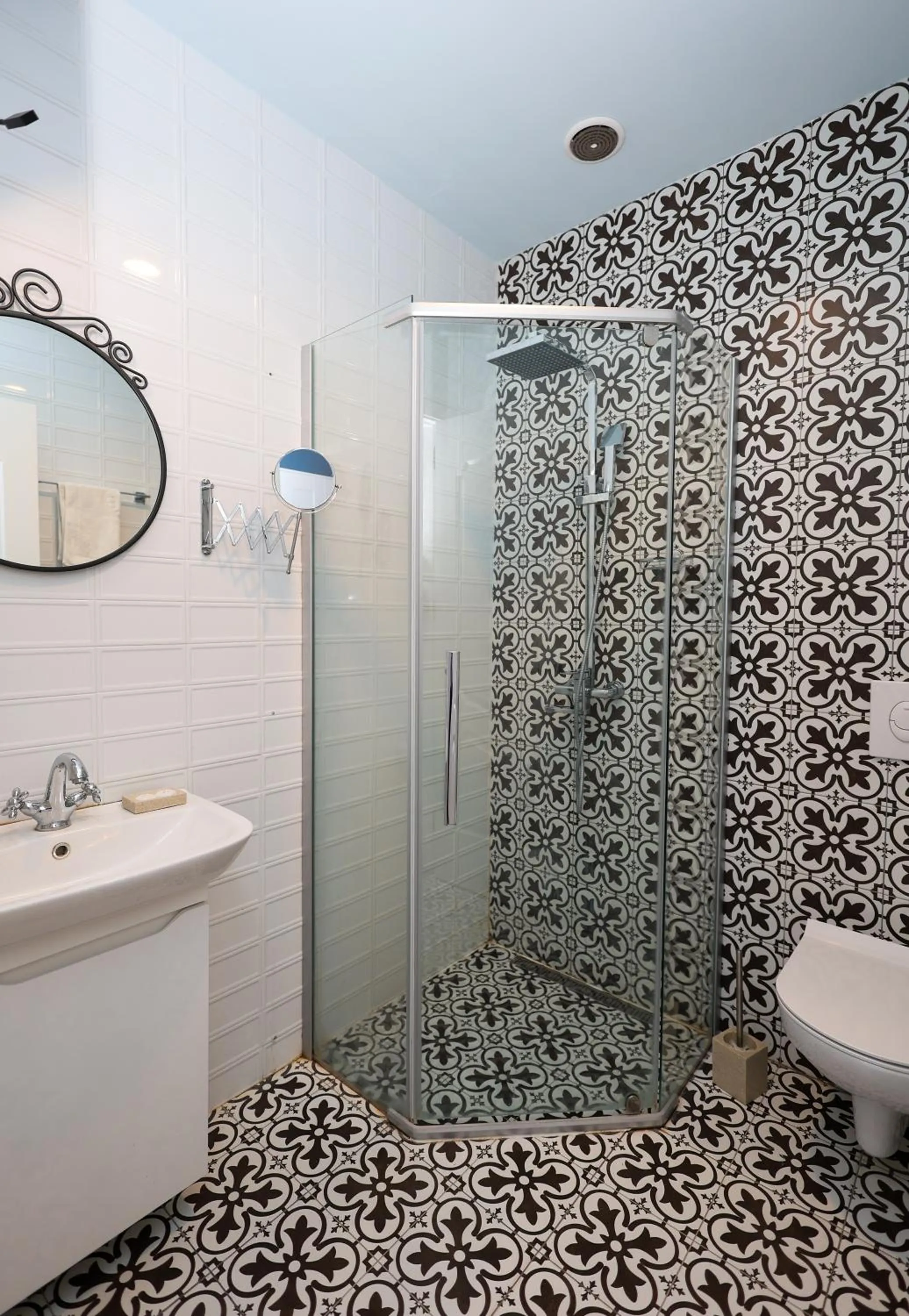 Bathroom in Magnolia