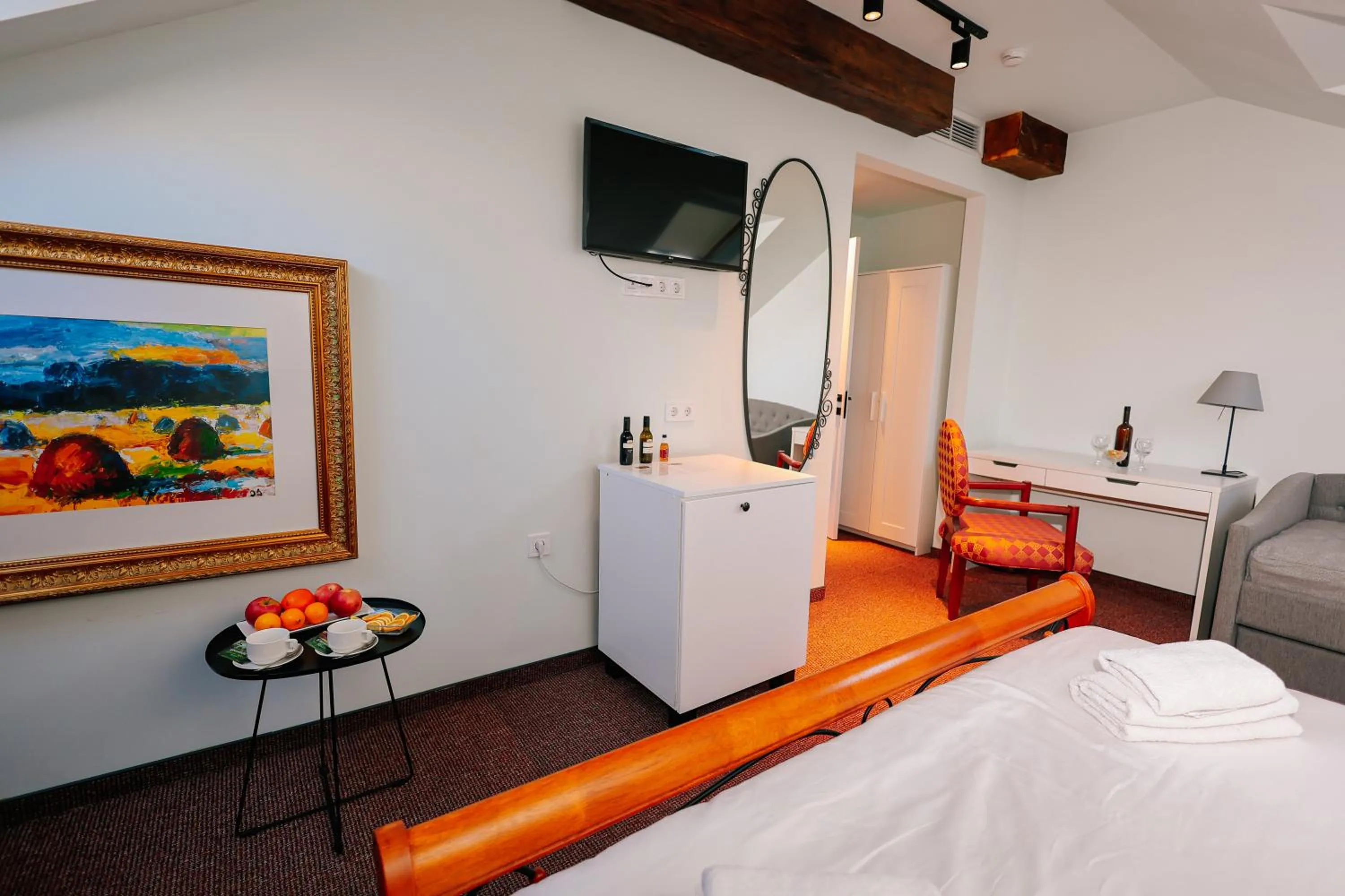 Decorative detail, Bed in Magnolia